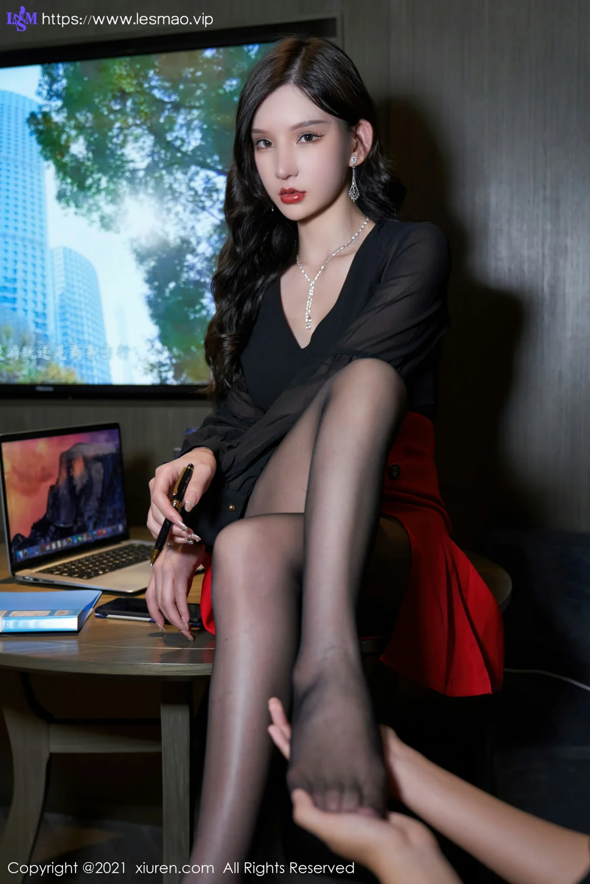 XiuRen 秀人 No.4075 霸道BOSS剧情主题 周于希Sandy 性感写真111 - 32
