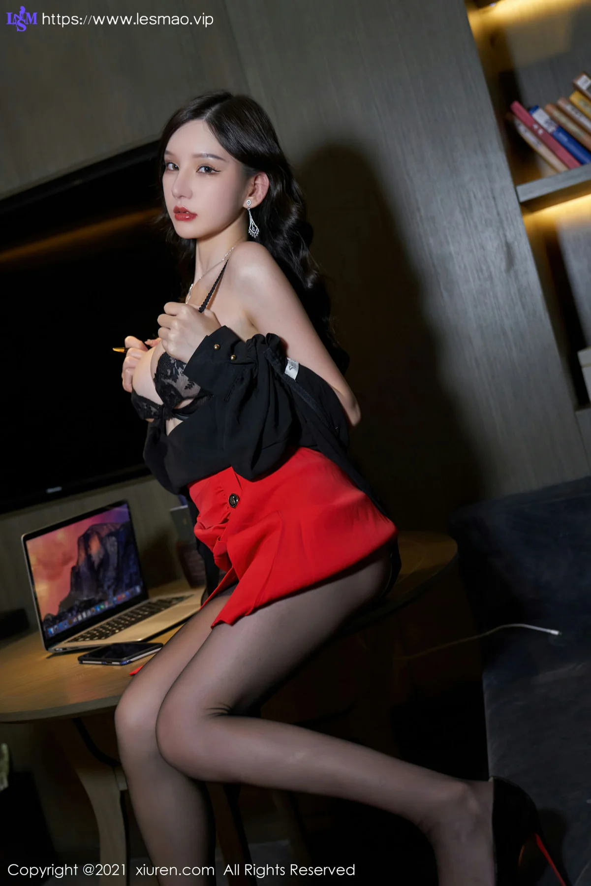 XiuRen 秀人 No.4075 霸道BOSS剧情主题 周于希Sandy 性感写真111 - 49