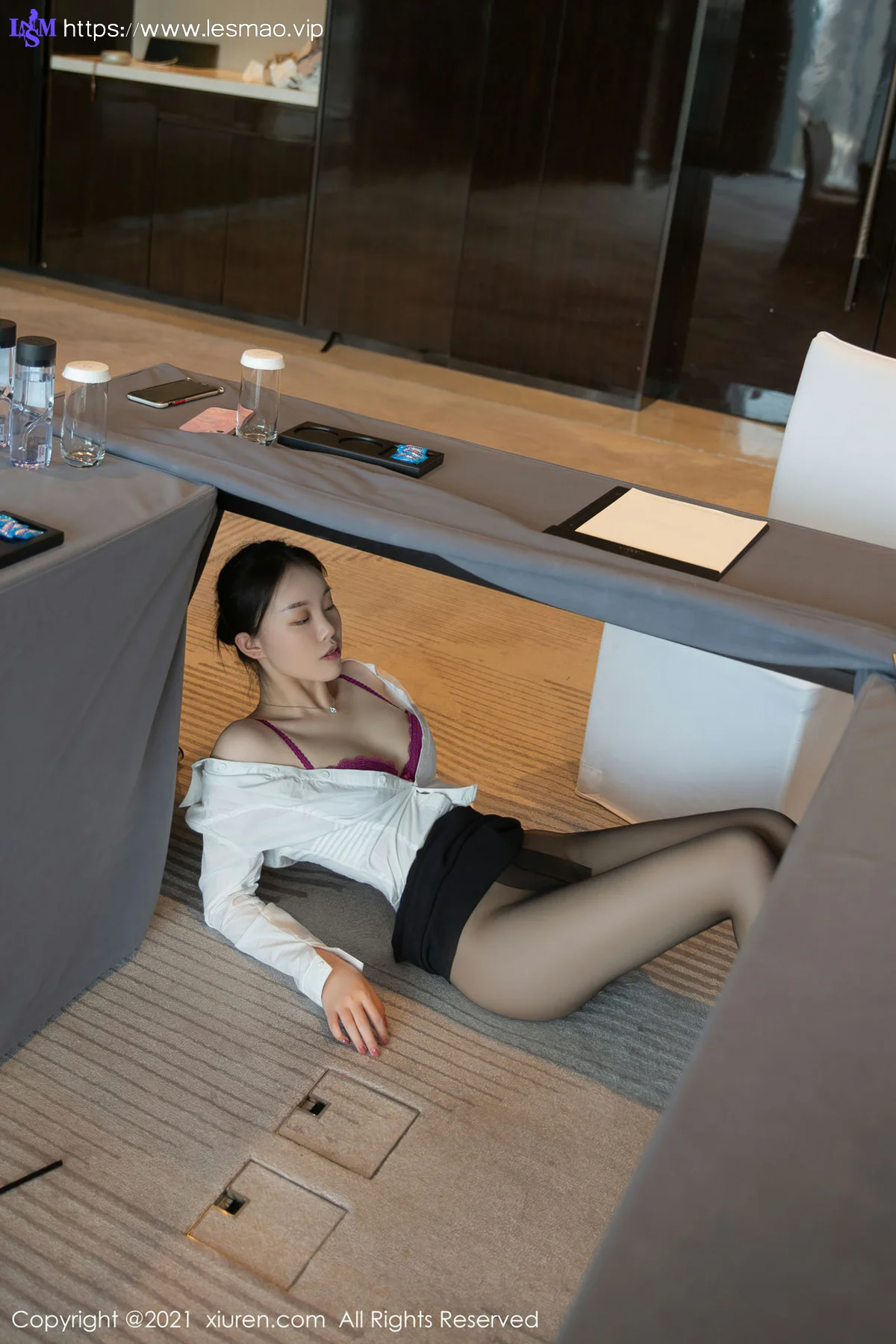 XiuRen 秀人 No.4083 上司会议室开会主题 一颗甜蛋黄a 性感写真1 - 58