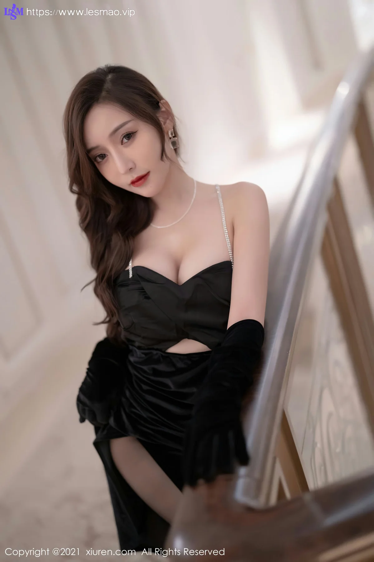 XiuRen 秀人 No.4101 魅惑黑丝 馨瑶yanni 深圳旅拍11 - 26