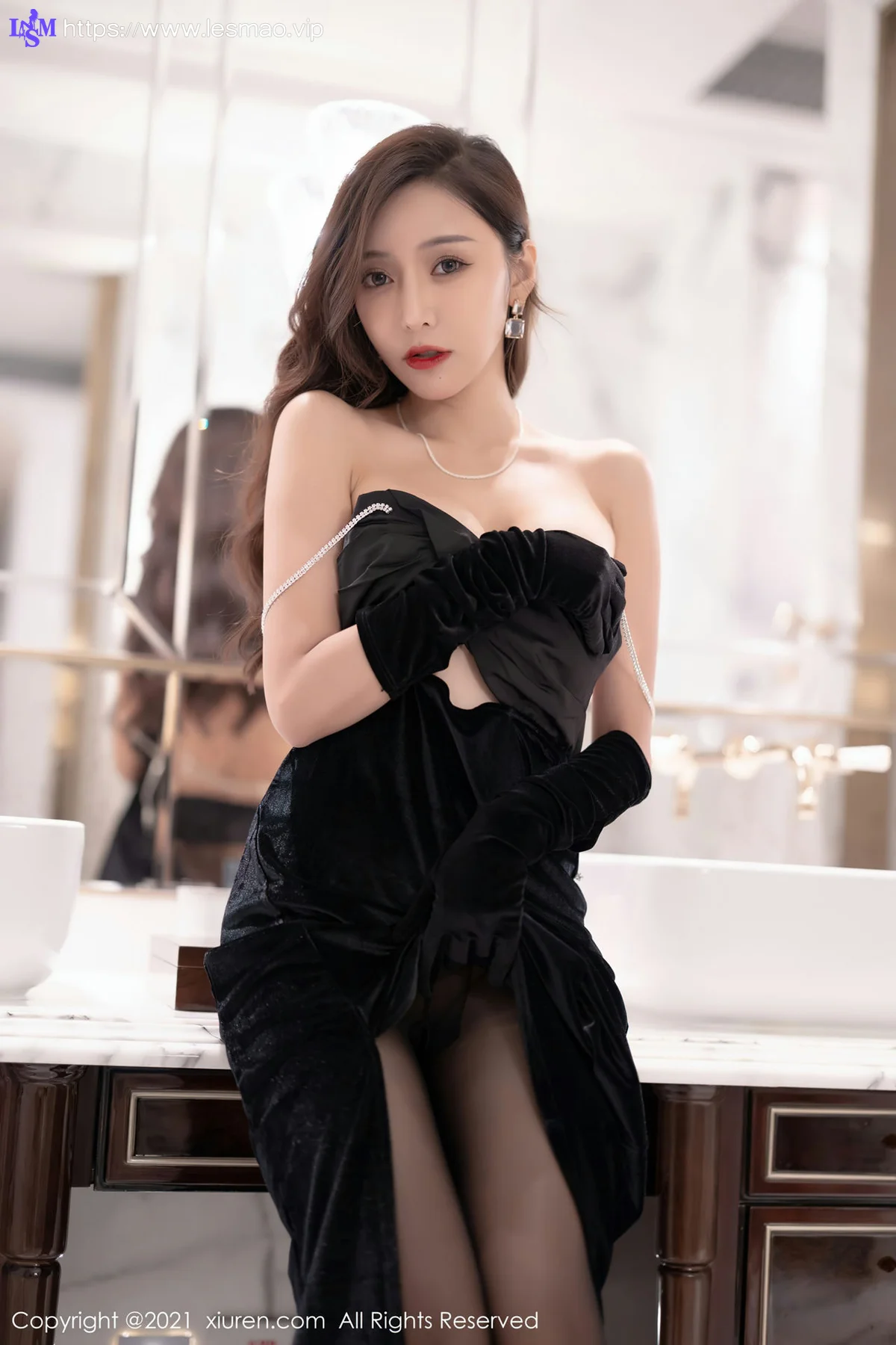 XiuRen 秀人 No.4101 魅惑黑丝 馨瑶yanni 深圳旅拍11 - 52