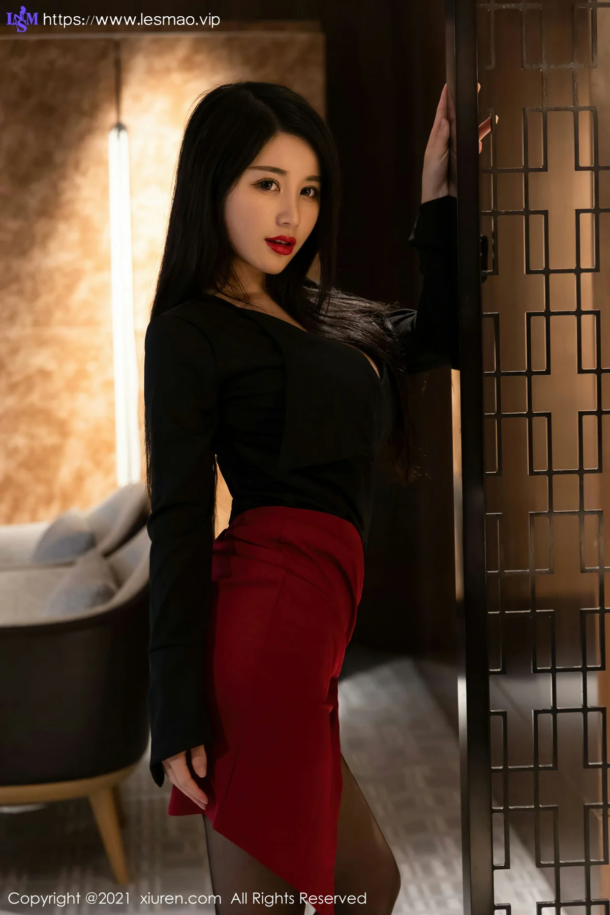 XiuRen 秀人 No.4143 黑丝OL 美七Mia 性感写真 - 12