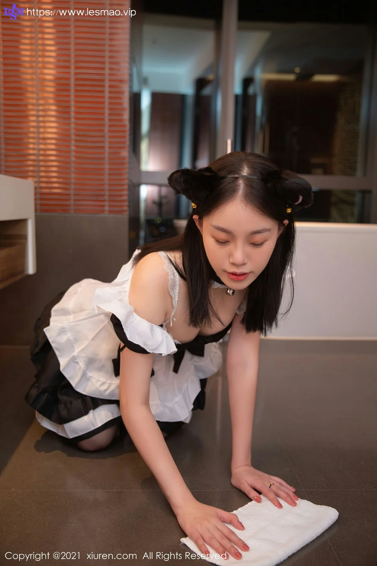 XiuRen 秀人 No.4153 深夜女仆服务 一颗甜蛋黄a 性感写真1 - 32