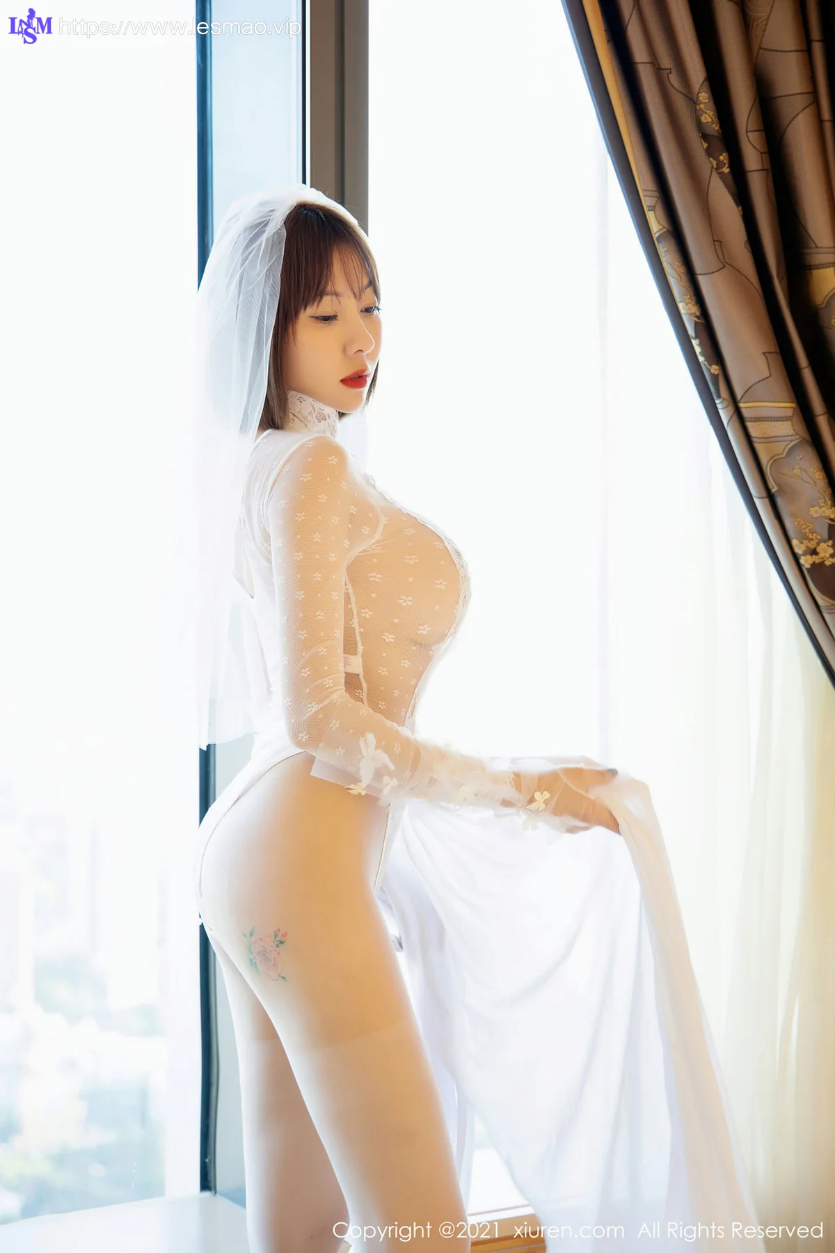 XiuRen 秀人 No.4200 性感御姐 果儿Victoria 青岛旅拍 - 11