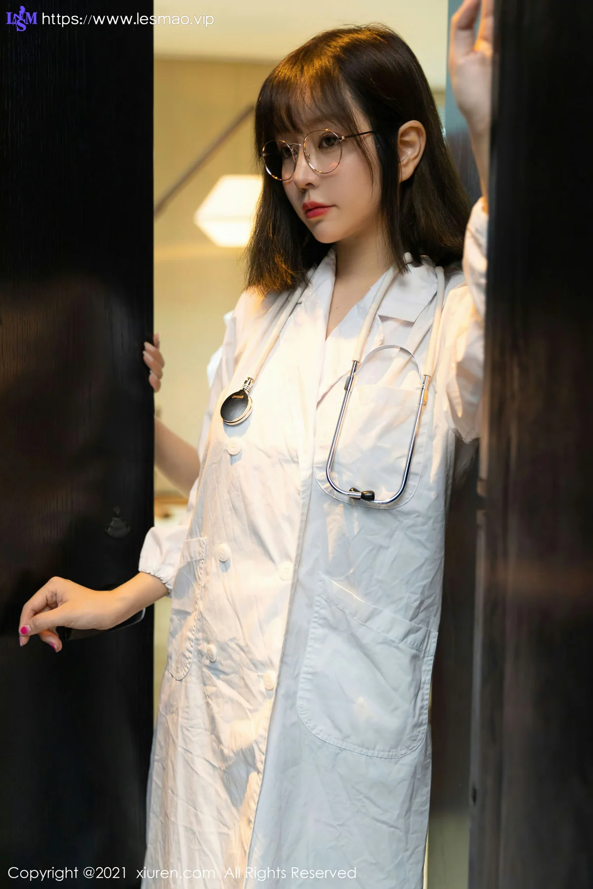 XiuRen 秀人 No.4209 护士长与医师主题 王雨纯和允爾 模特合集 - 58