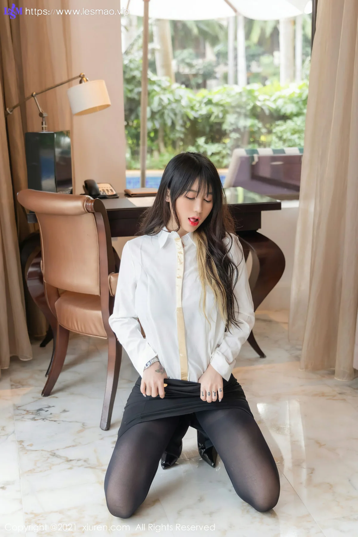 XiuRen 秀人 No.4213 户外泳池 美七Mia 青海旅拍 - 16