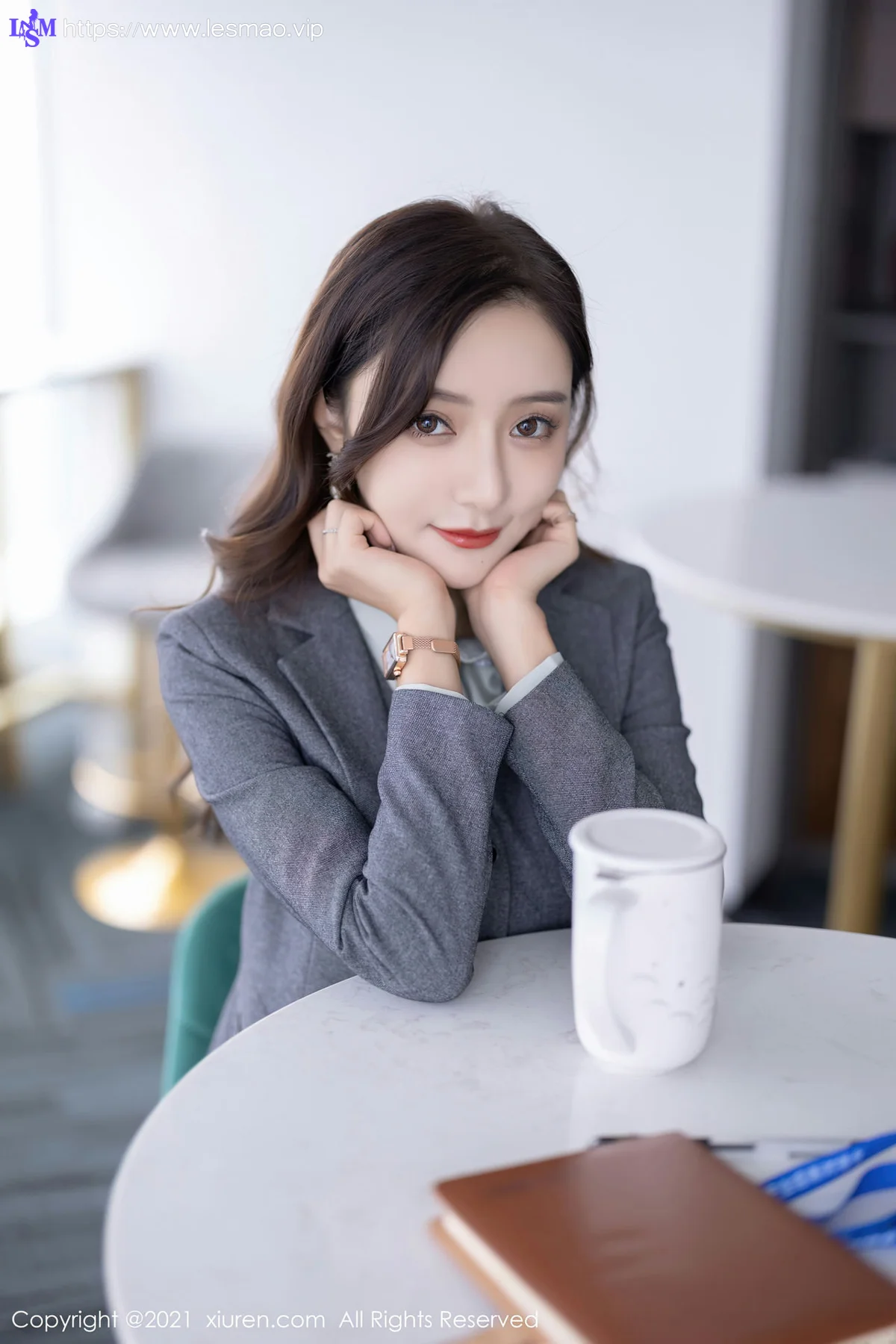 XiuRen 秀人 No.4251 职业装OL 王馨瑶yanni 性感写真11 - 16