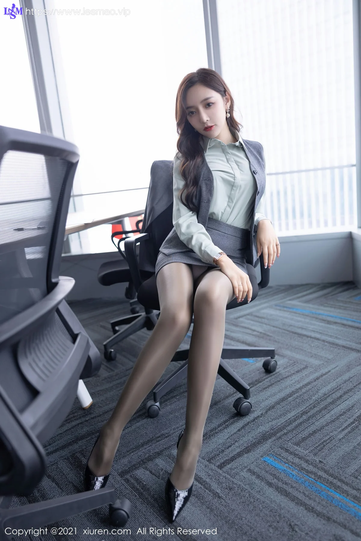 XiuRen 秀人 No.4251 职业装OL 王馨瑶yanni 性感写真11 - 31