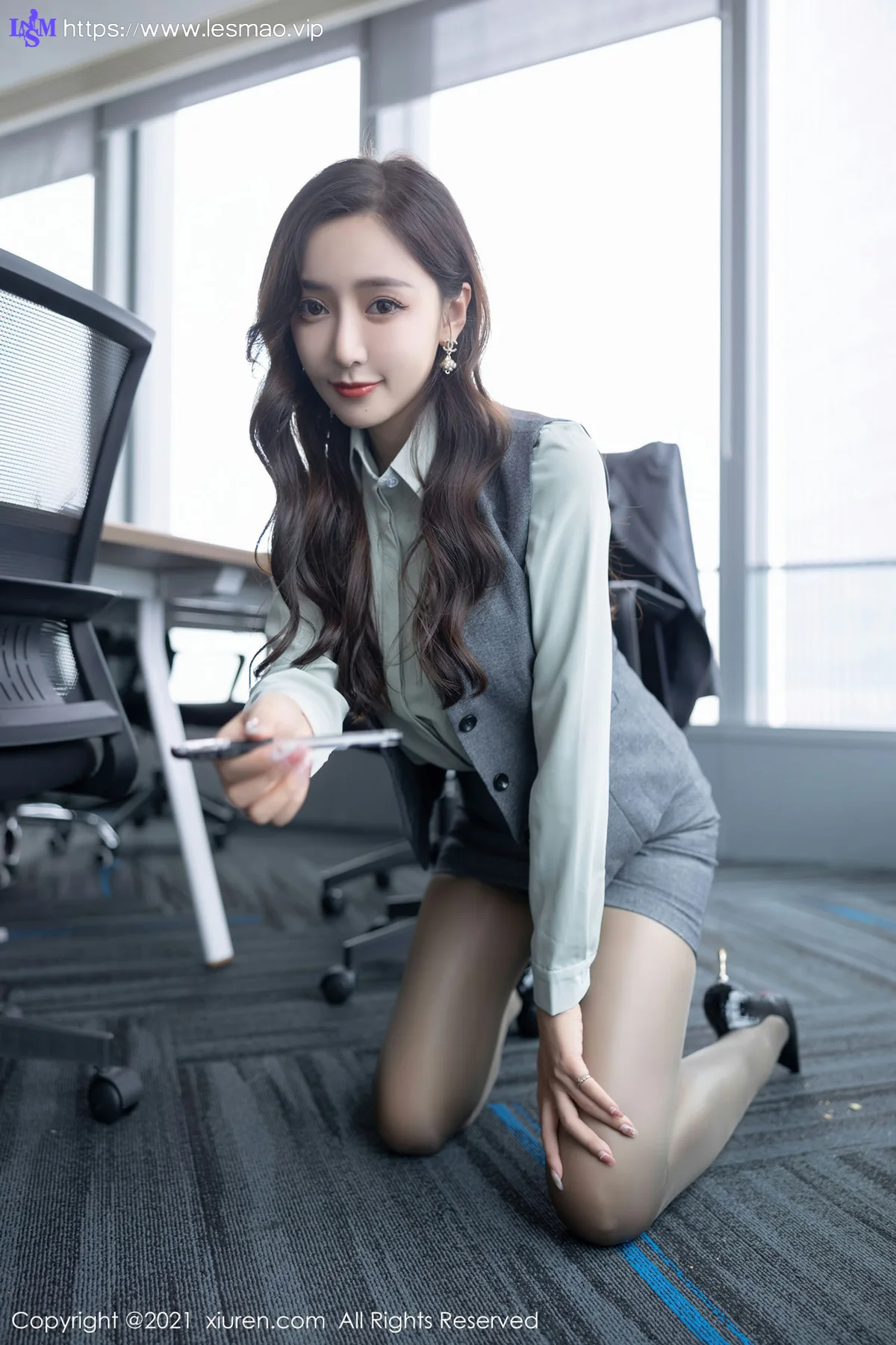 XiuRen 秀人 No.4251 职业装OL 王馨瑶yanni 性感写真11 - 34