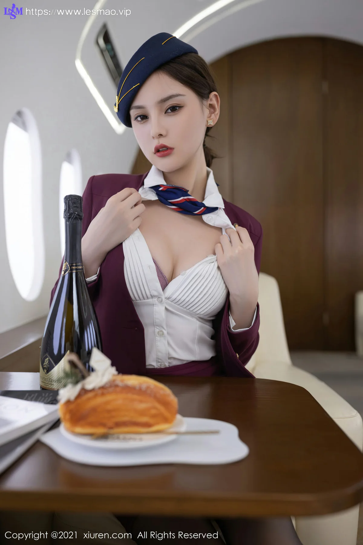 XiuRen 秀人 No.4264 空姐制服 王心怡 性感写真22 - 42