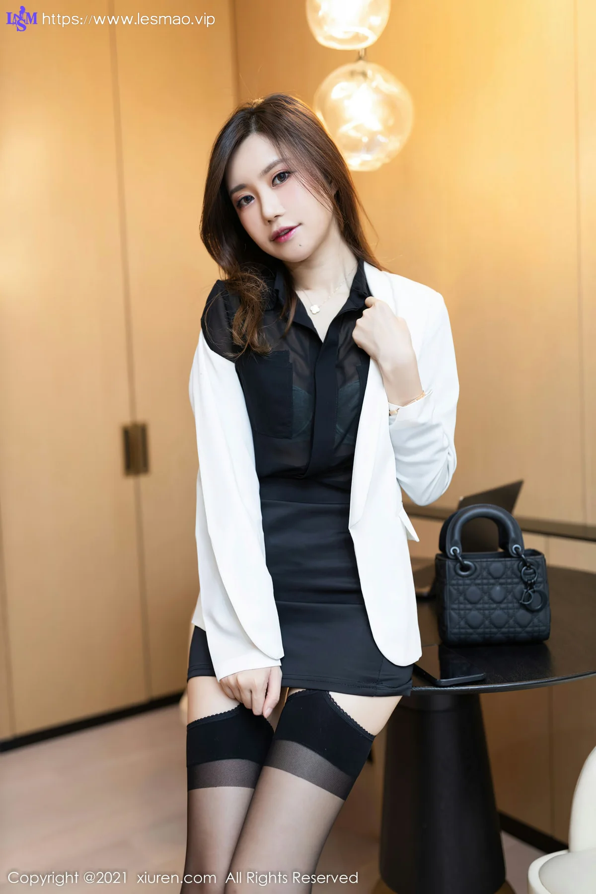 XiuRen 秀人 No.4285 职业秘书 绮里嘉ula 性感写真11 - 12