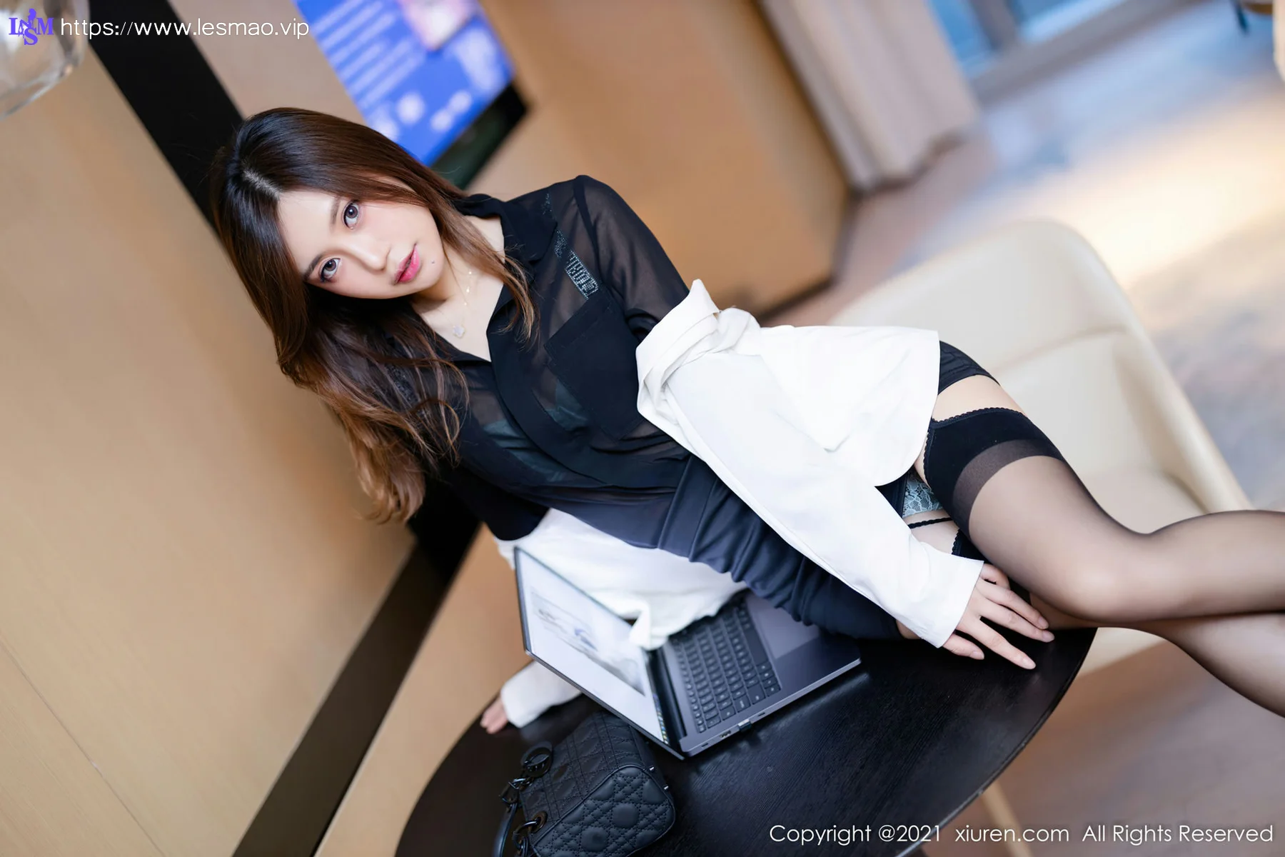 XiuRen 秀人 No.4285 职业秘书 绮里嘉ula 性感写真11 - 28