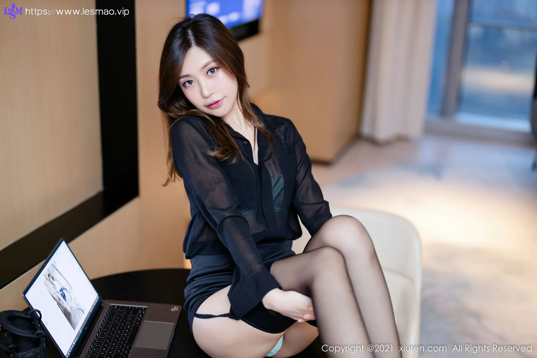 XiuRen 秀人 No.4285 职业秘书 绮里嘉ula 性感写真11 - 36