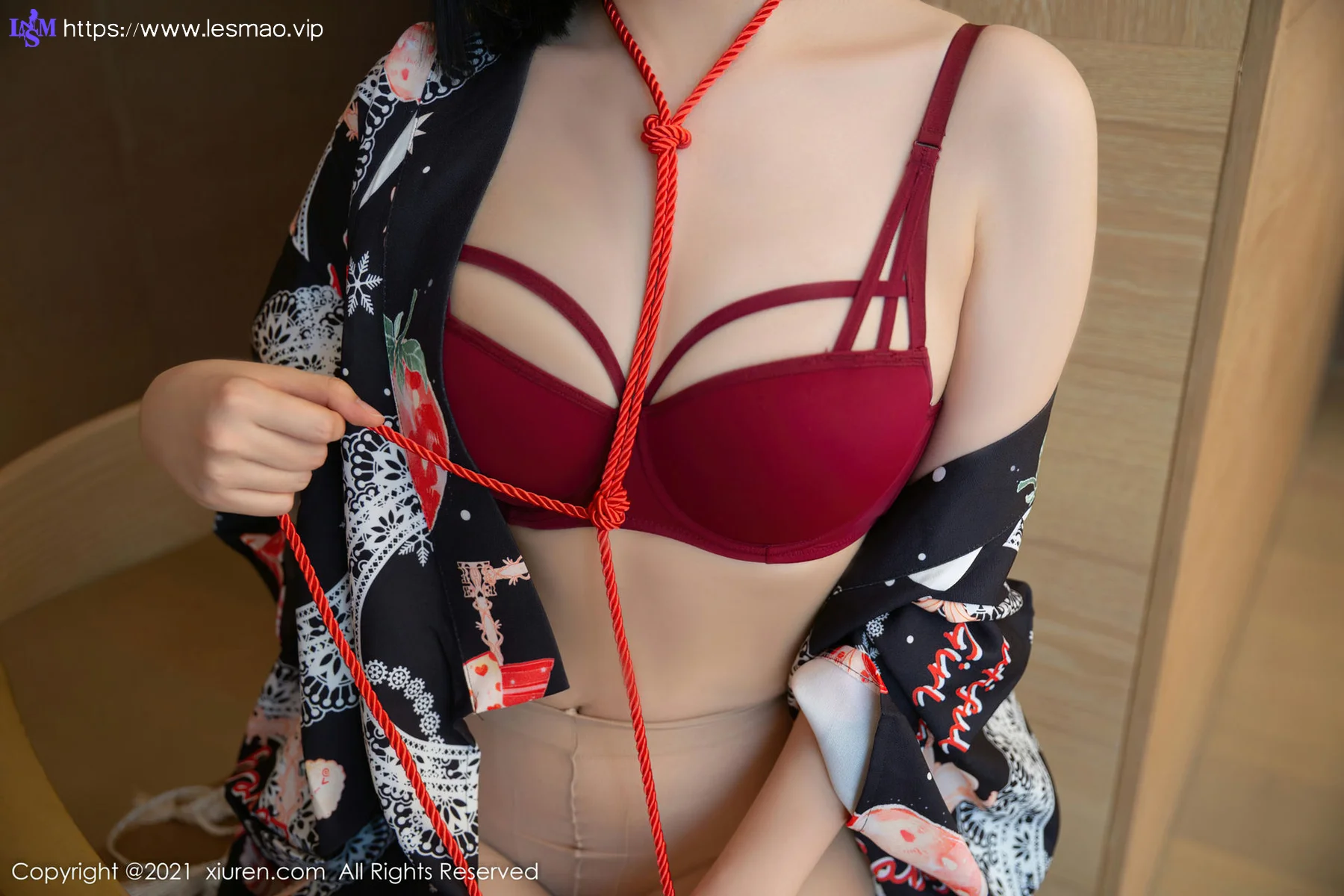 XiuRen 秀人 No.4313 日式和服与原色丝袜 一颗甜蛋黄a 性感写真222 - 21