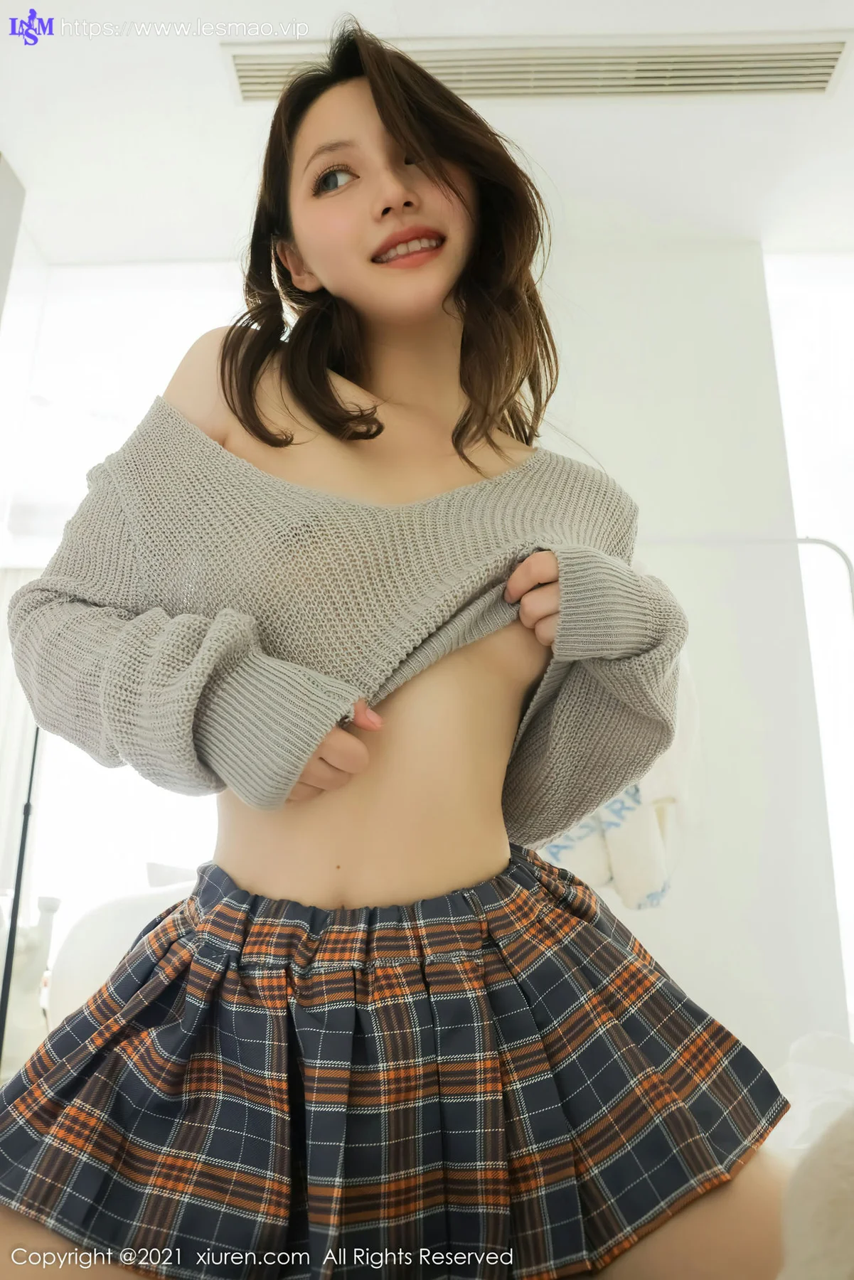 XiuRen 秀人 No.4369 格子短裙 兔妹妹 性感写真3 - 24