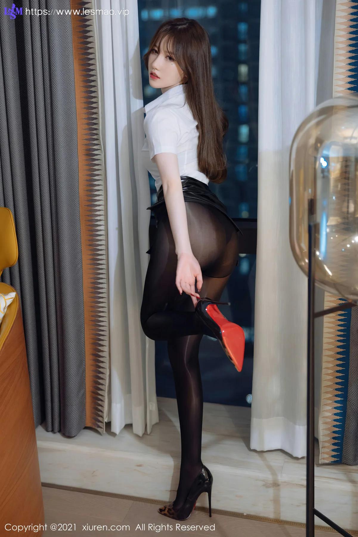 XiuRen 秀人 No.4395 黑色皮裙  美桃酱 性感写真222 - 20