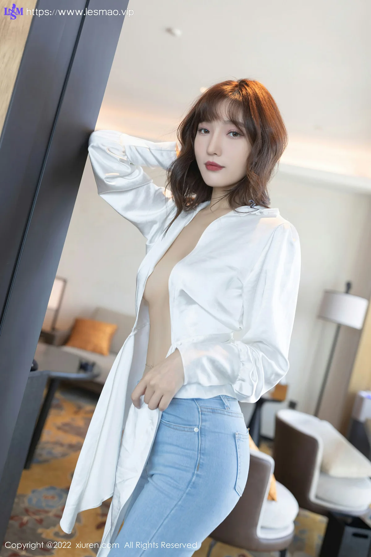 XiuRen 秀人 No.4425 简约白T 陆萱萱 性感写真90P - 48