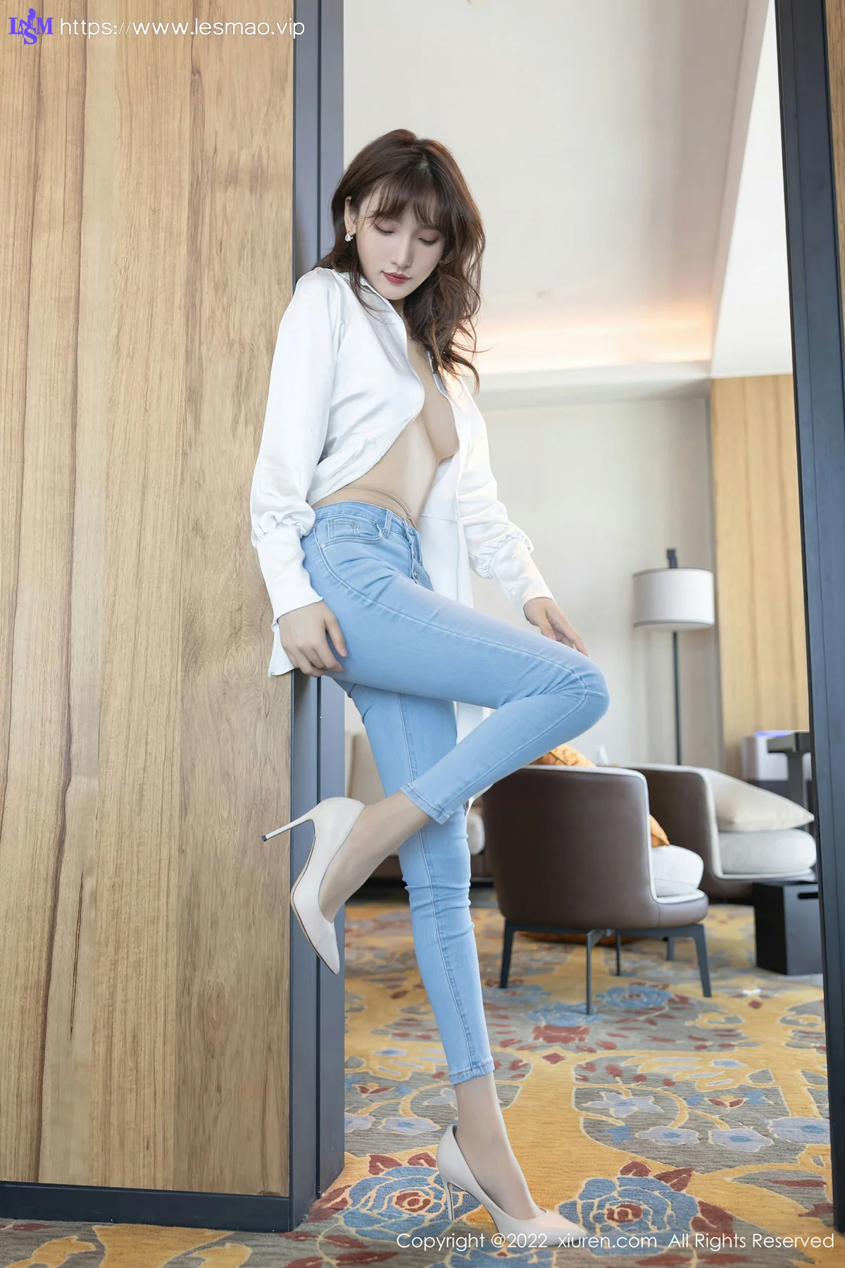 XiuRen 秀人 No.4425 简约白T 陆萱萱 性感写真90P - 55