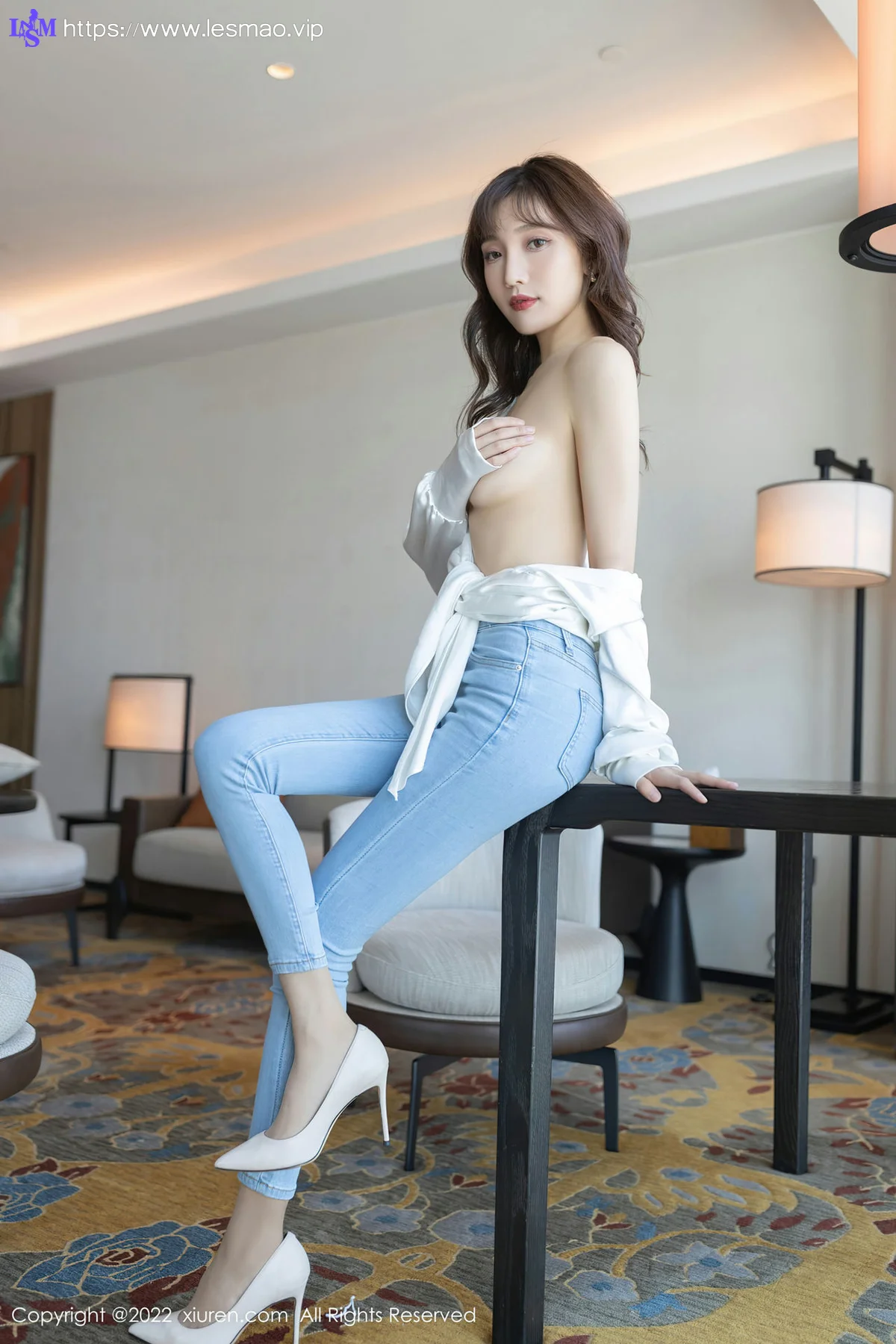 XiuRen 秀人 No.4425 简约白T 陆萱萱 性感写真90P - 77