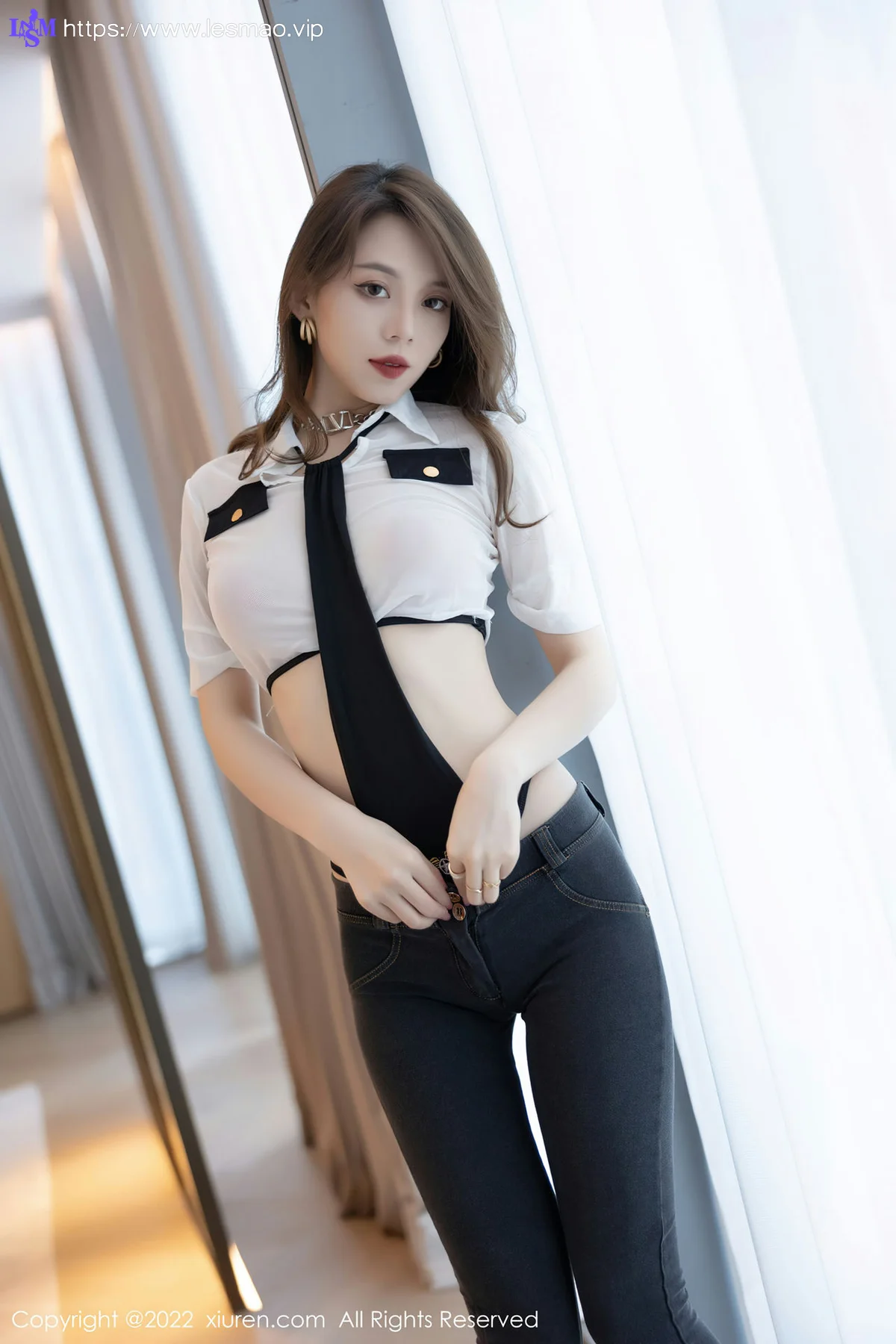 XiuRen 秀人 No.4427 制服诱惑 言沫 深圳旅拍11 - 18