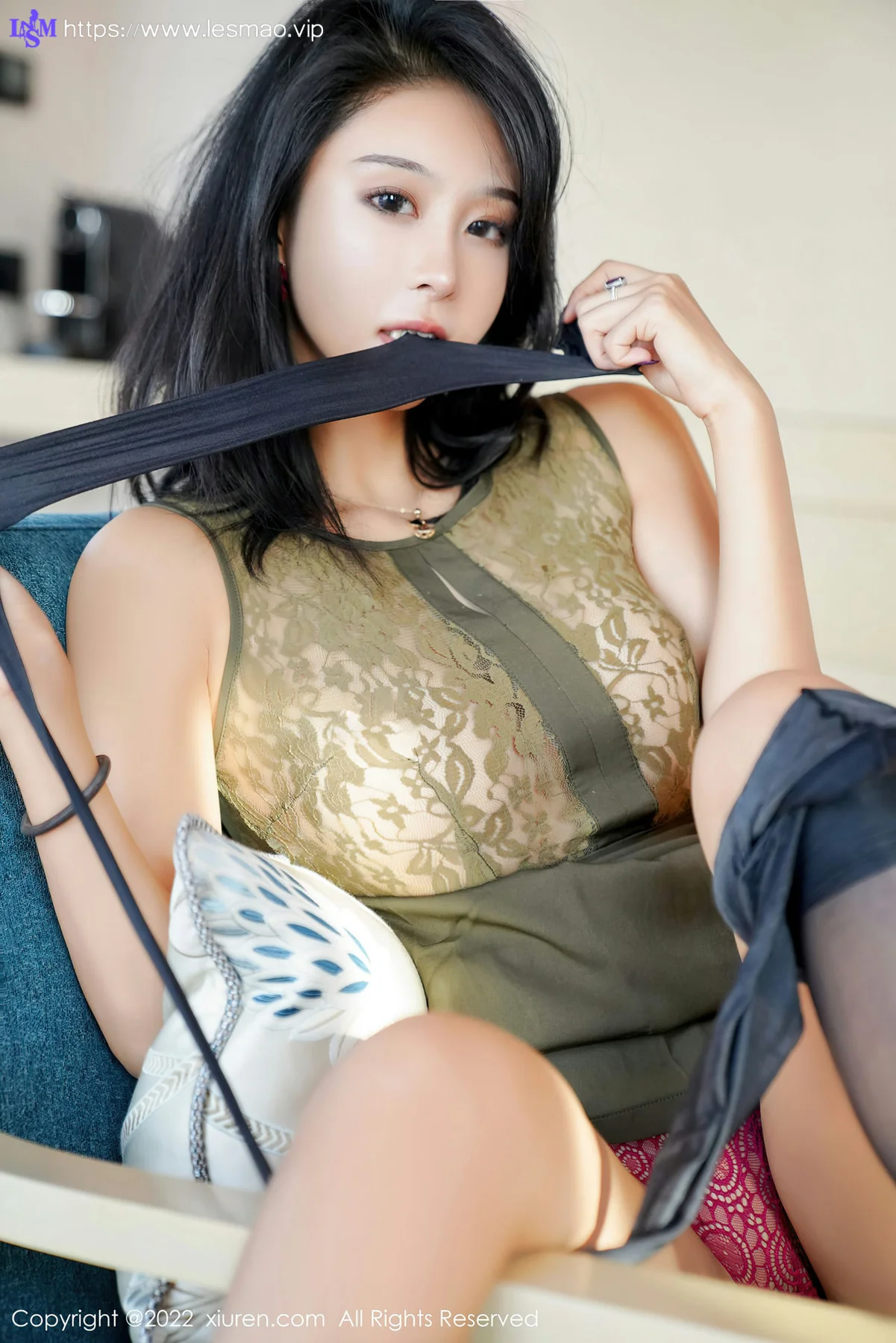 XiuRen 秀人 No.4428 魅惑蓝丝 蓝夏Akasha 性感写真 - 50