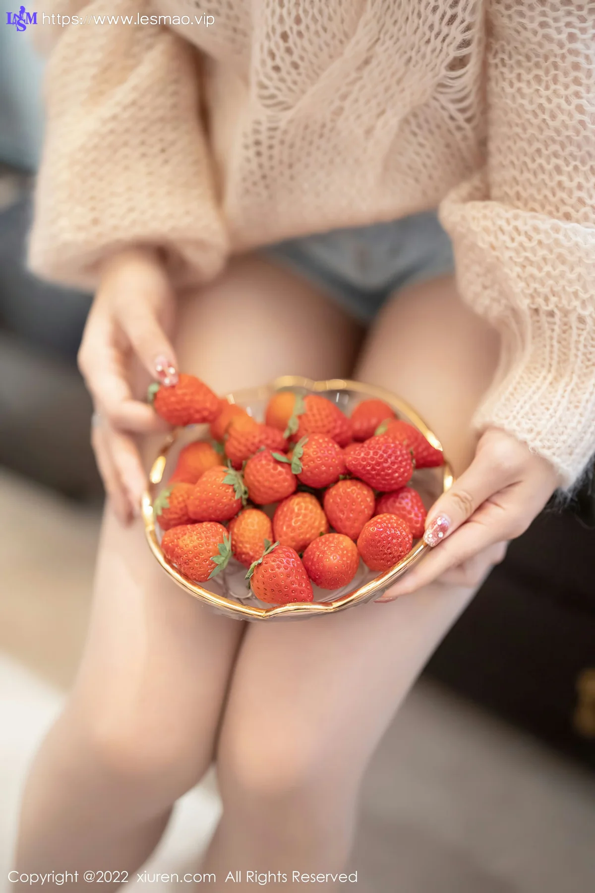 XiuRen 秀人 No.4435 淡黄色毛衣 芝芝Booty 性感写真22 - 23