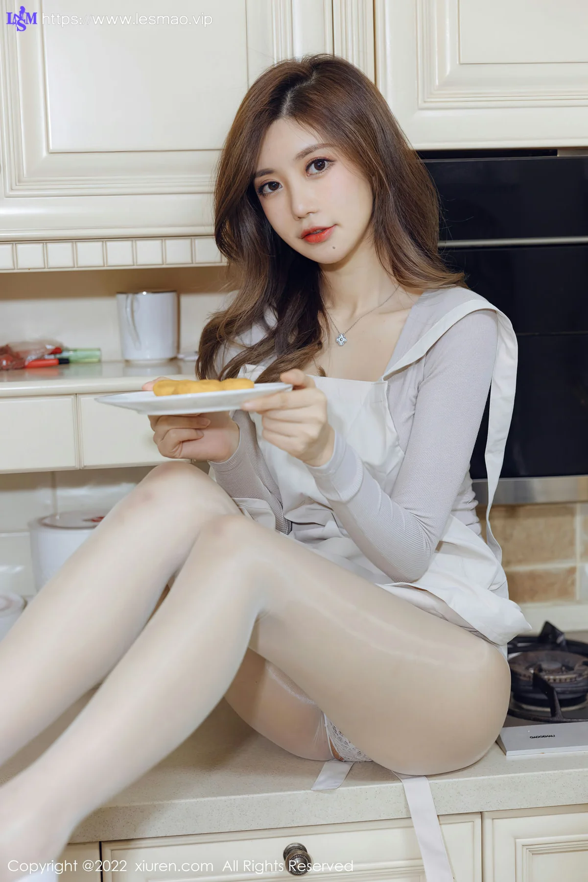 XiuRen 秀人 No.4438 厨娘上岗角色扮演 绮里嘉ula 性感写真111 - 22