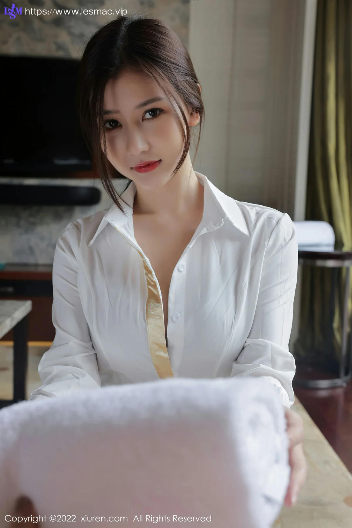 XiuRen 秀人 No.4472 私人女管家 尹甜甜 三亚旅拍1 - 13
