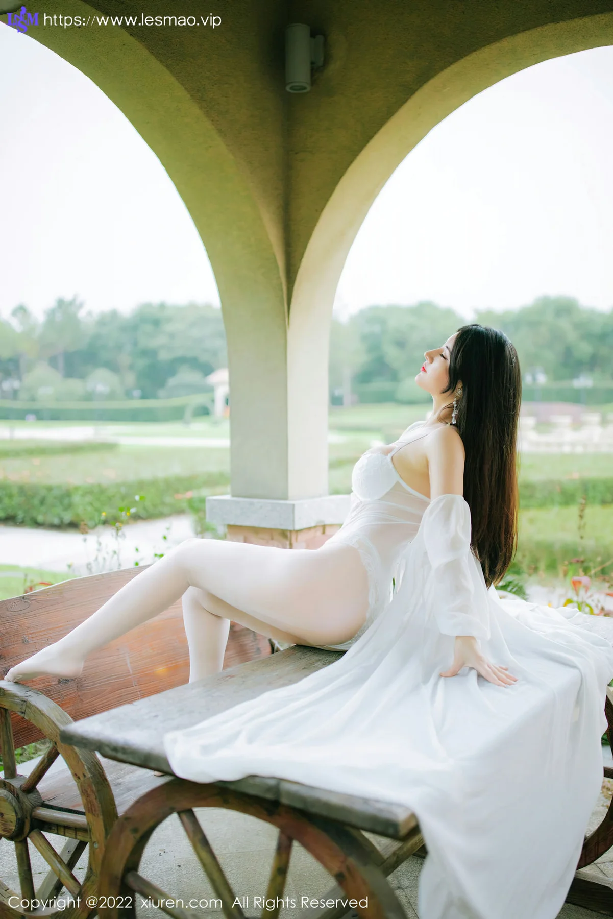 XiuRen 秀人 No.4476 户外白丝 诗诗kiki 性感写真33 - 17