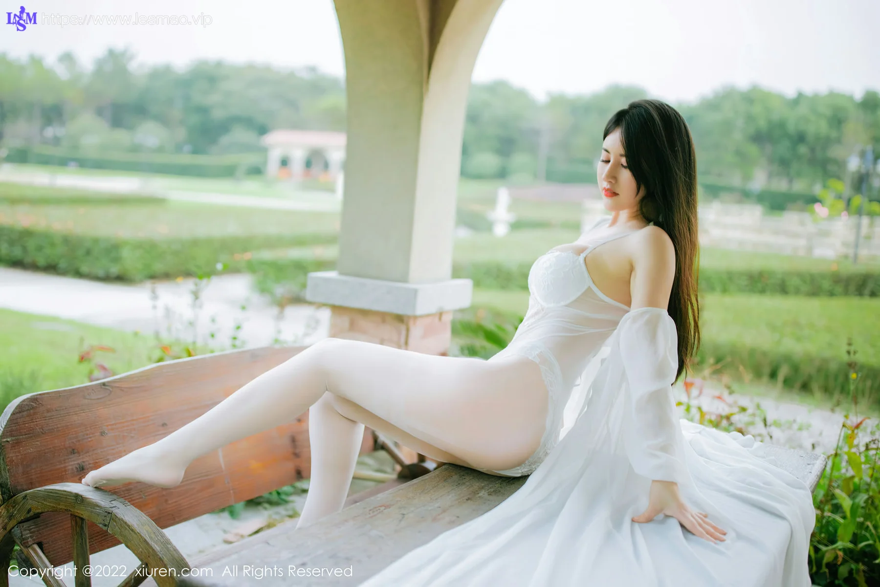XiuRen 秀人 No.4476 户外白丝 诗诗kiki 性感写真33 - 18