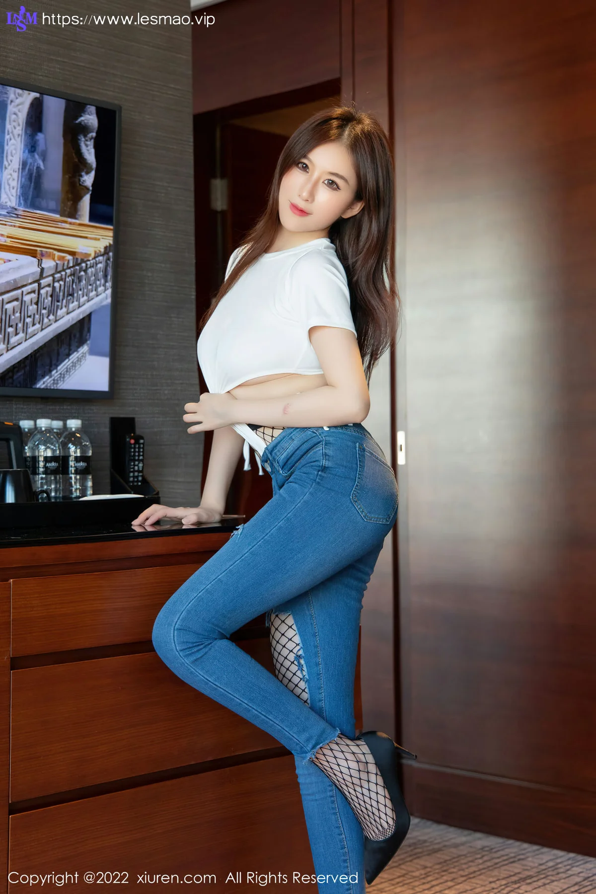 XiuRen 秀人 No.4481 网格丝袜  月音瞳 性感写真 - 12