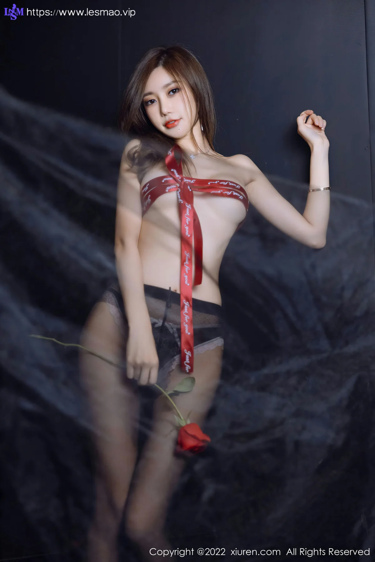 XiuRen 秀人 No.4498 短裙黑丝 绮里嘉ula 性感写真111 - 41