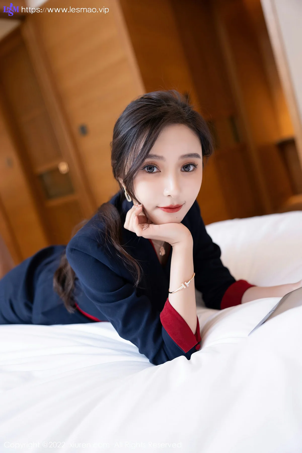 XiuRen 秀人 No.4500 OL制服 王馨瑶yanni 性感写真11 - 18