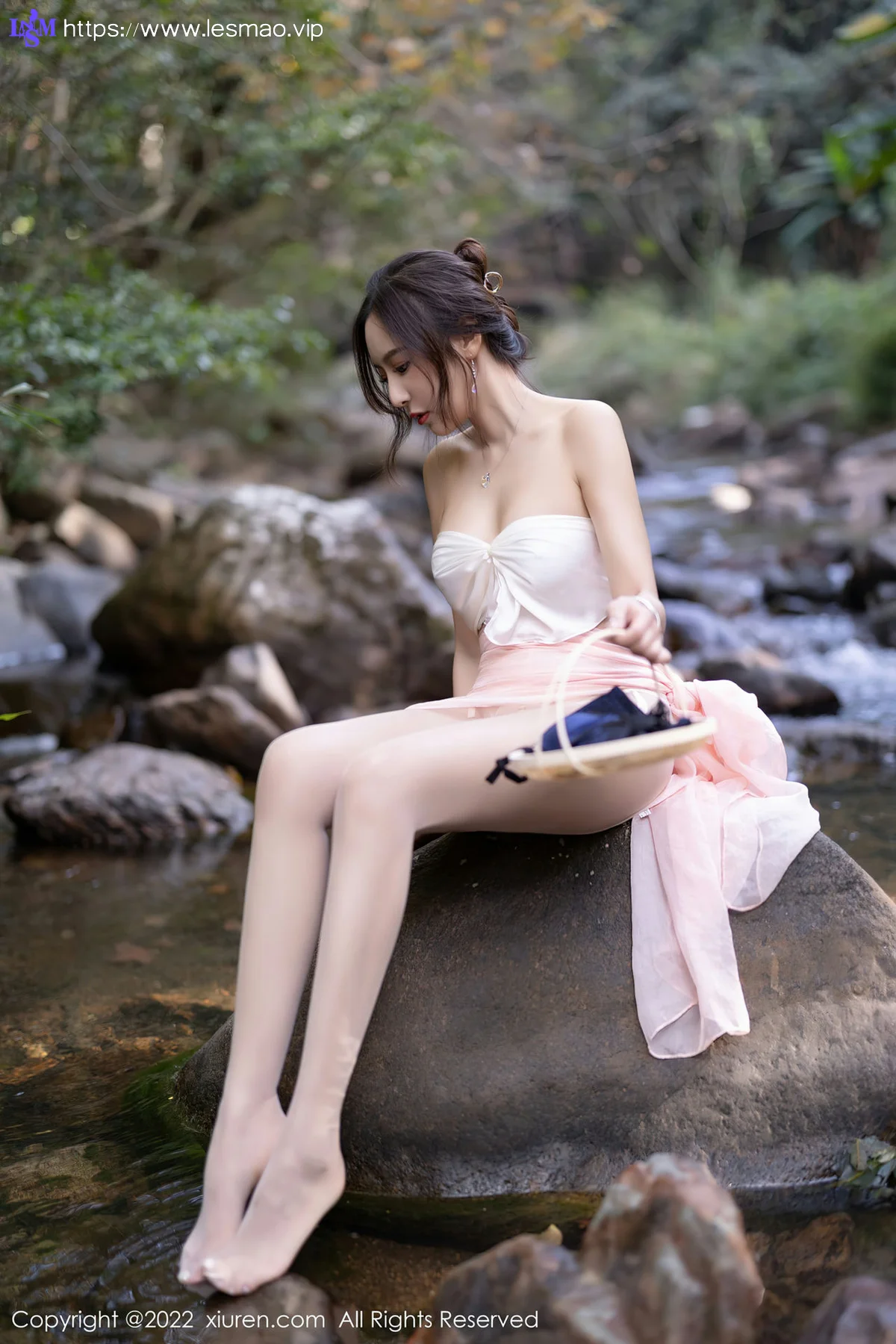 XiuRen 秀人 No.4511 野外拍摄 王馨瑶yanni 性感写真11 - 29