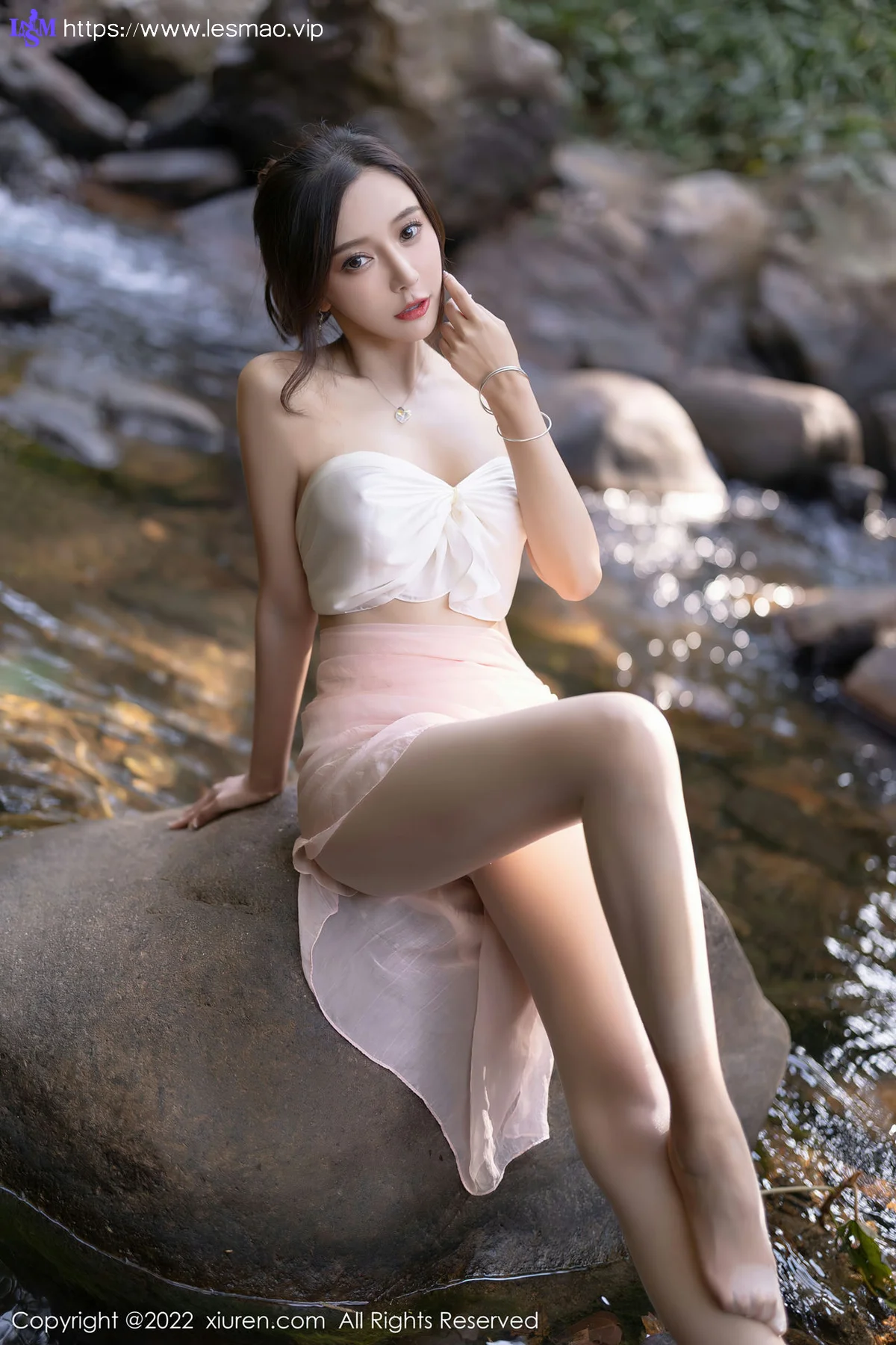 XiuRen 秀人 No.4511 野外拍摄 王馨瑶yanni 性感写真11 - 40