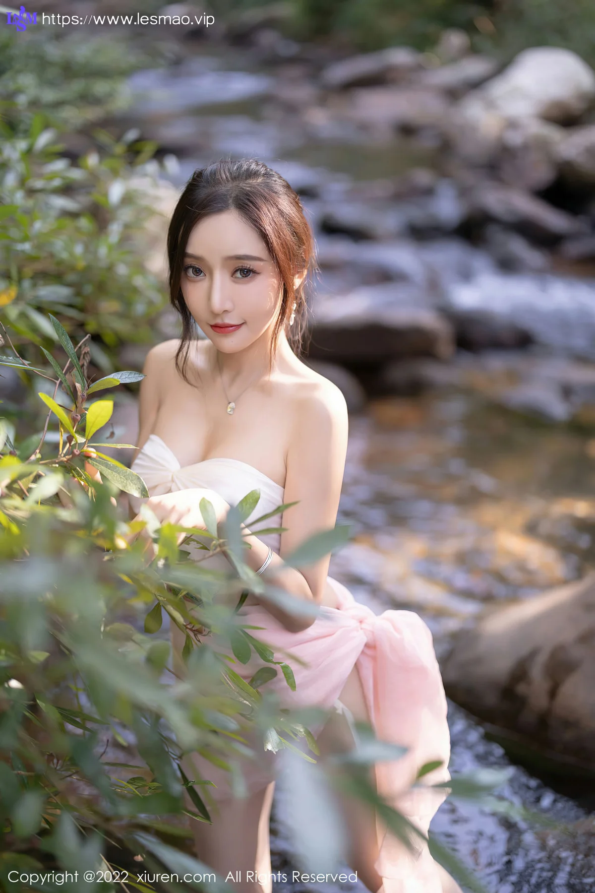 XiuRen 秀人 No.4511 野外拍摄 王馨瑶yanni 性感写真11 - 44
