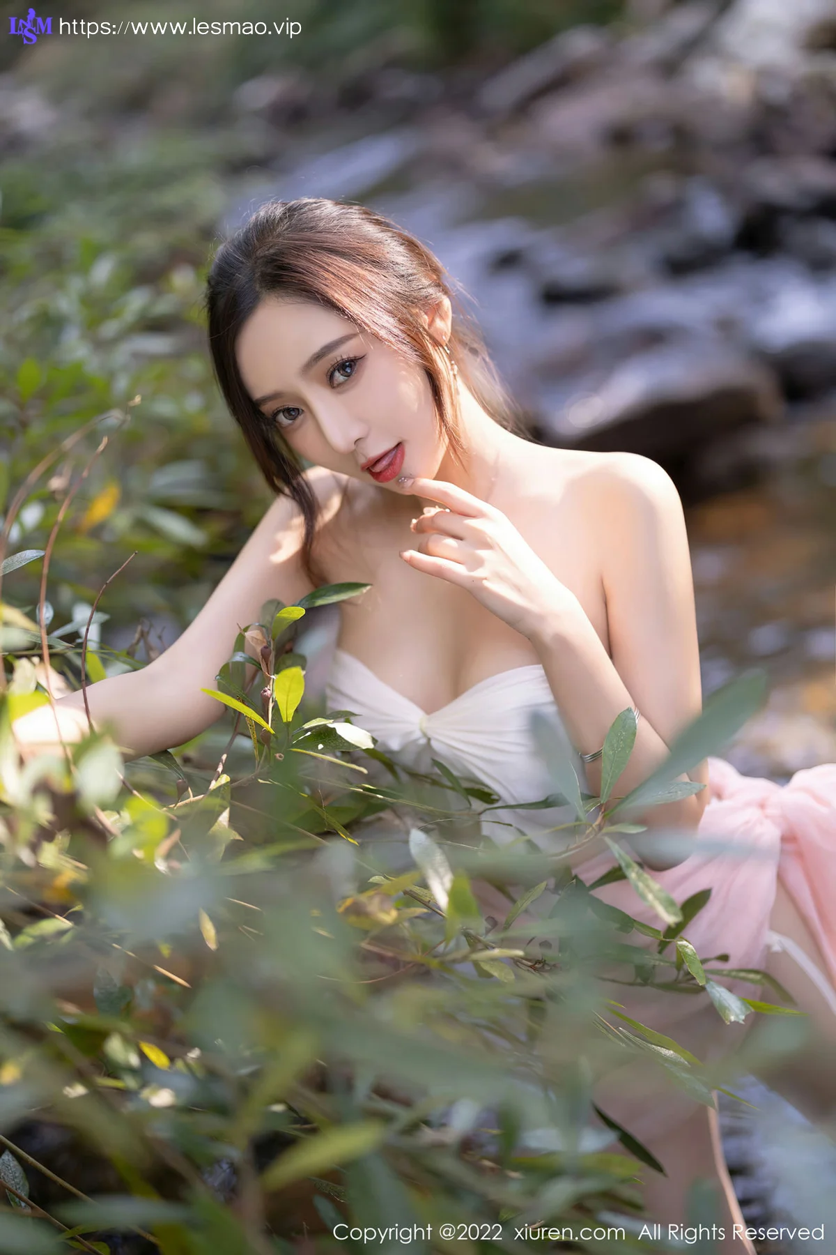 XiuRen 秀人 No.4511 野外拍摄 王馨瑶yanni 性感写真11 - 47