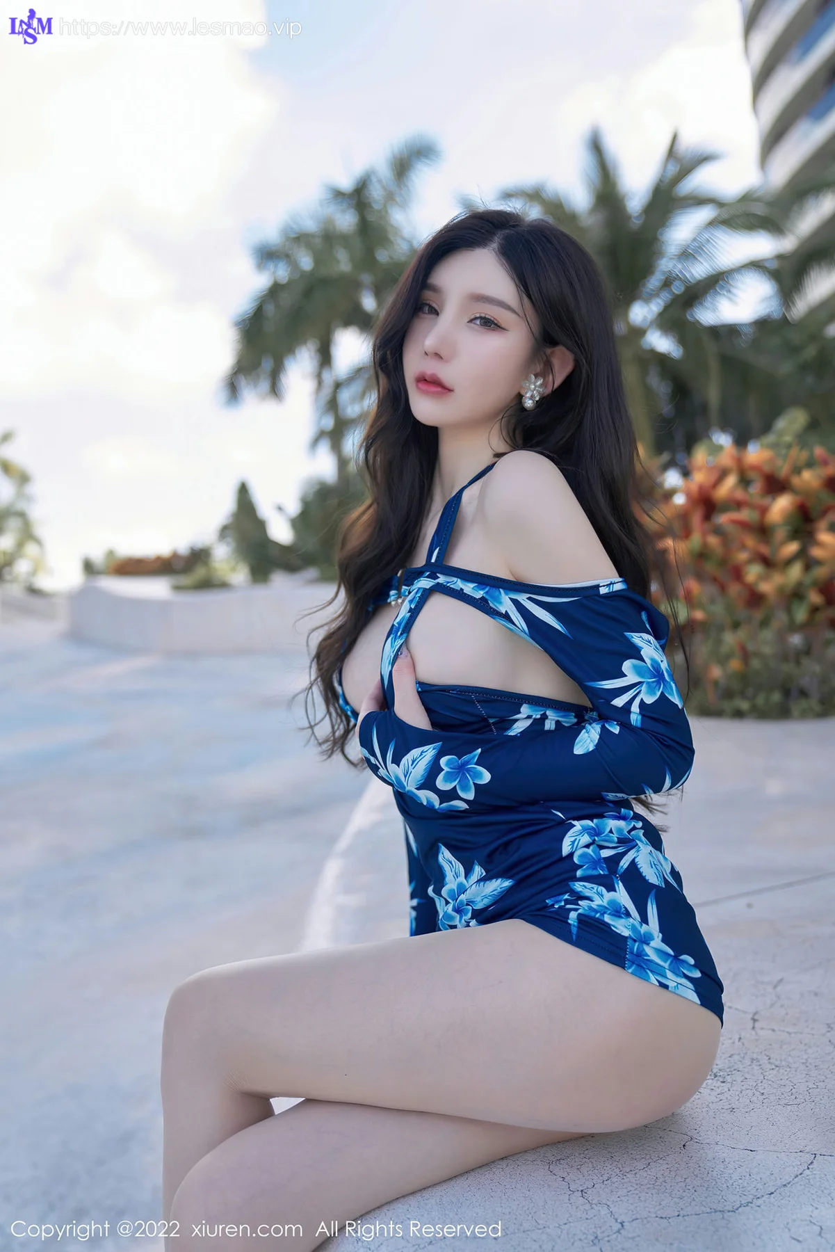 XiuRen 秀人 No.4563 魅惑原色丝袜 周于希Sally 三亚旅拍111 - 44