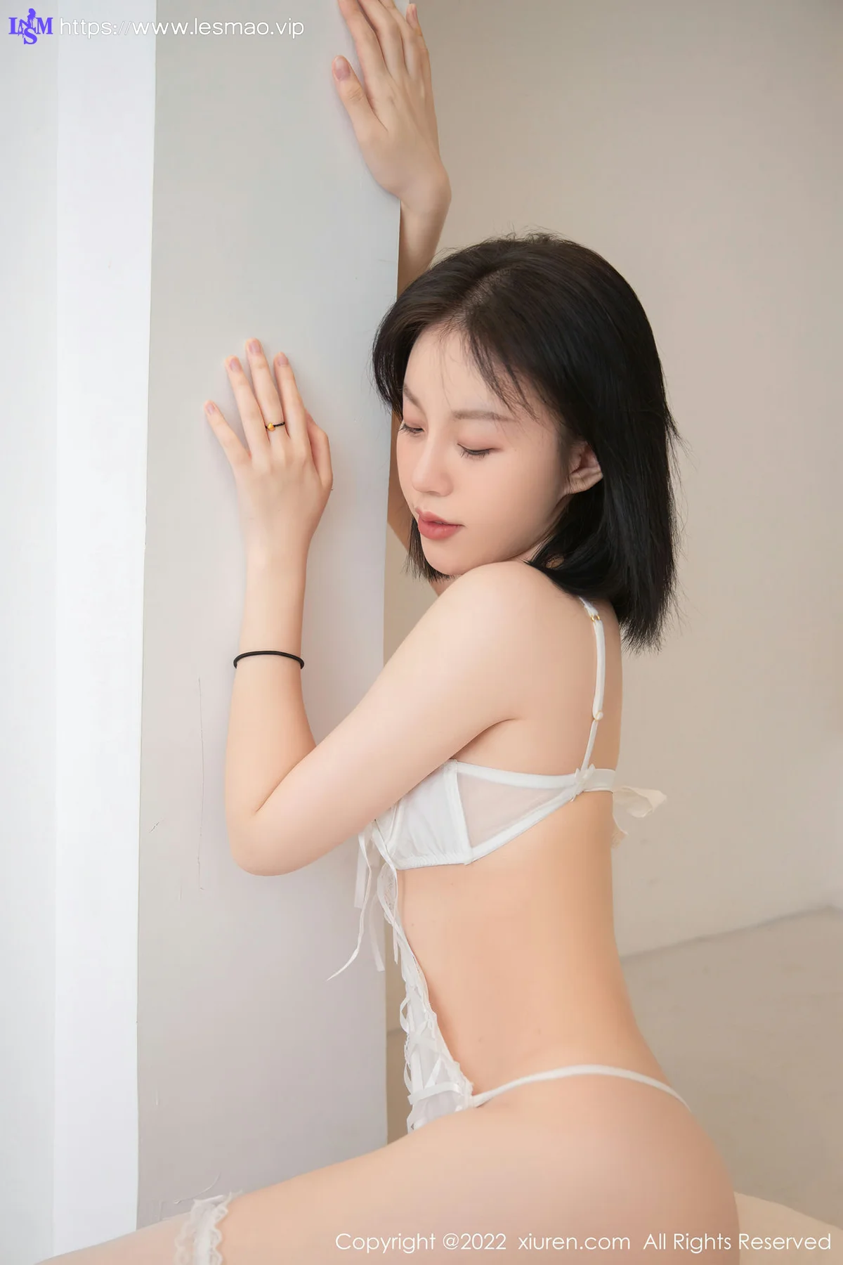 XiuRen 秀人 No.4569 白色毛外衣 一颗甜蛋黄a 性感写真11 - 22