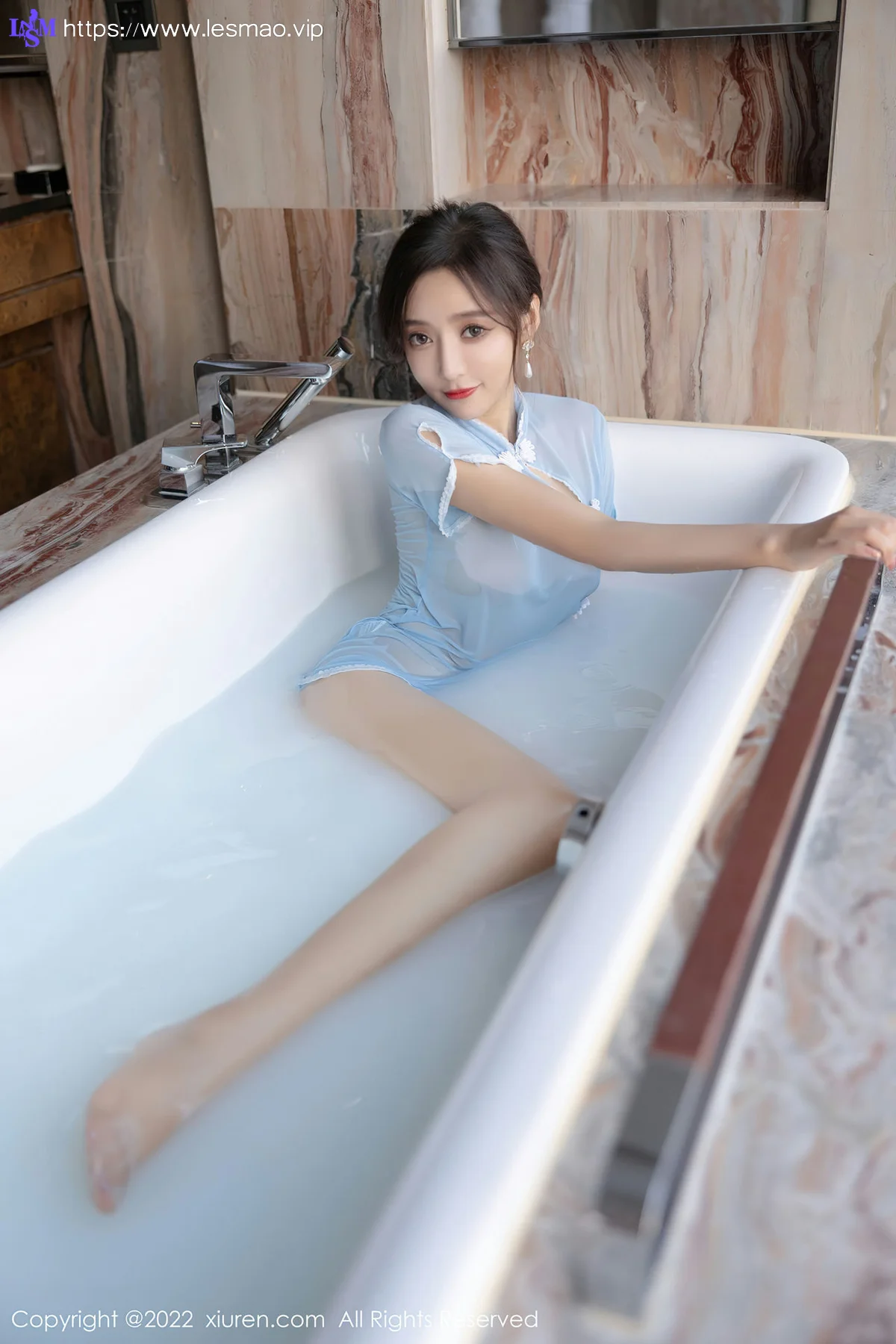 XiuRen 秀人 No.4581 户外拍摄 王馨瑶yanni 性感写真11 - 42