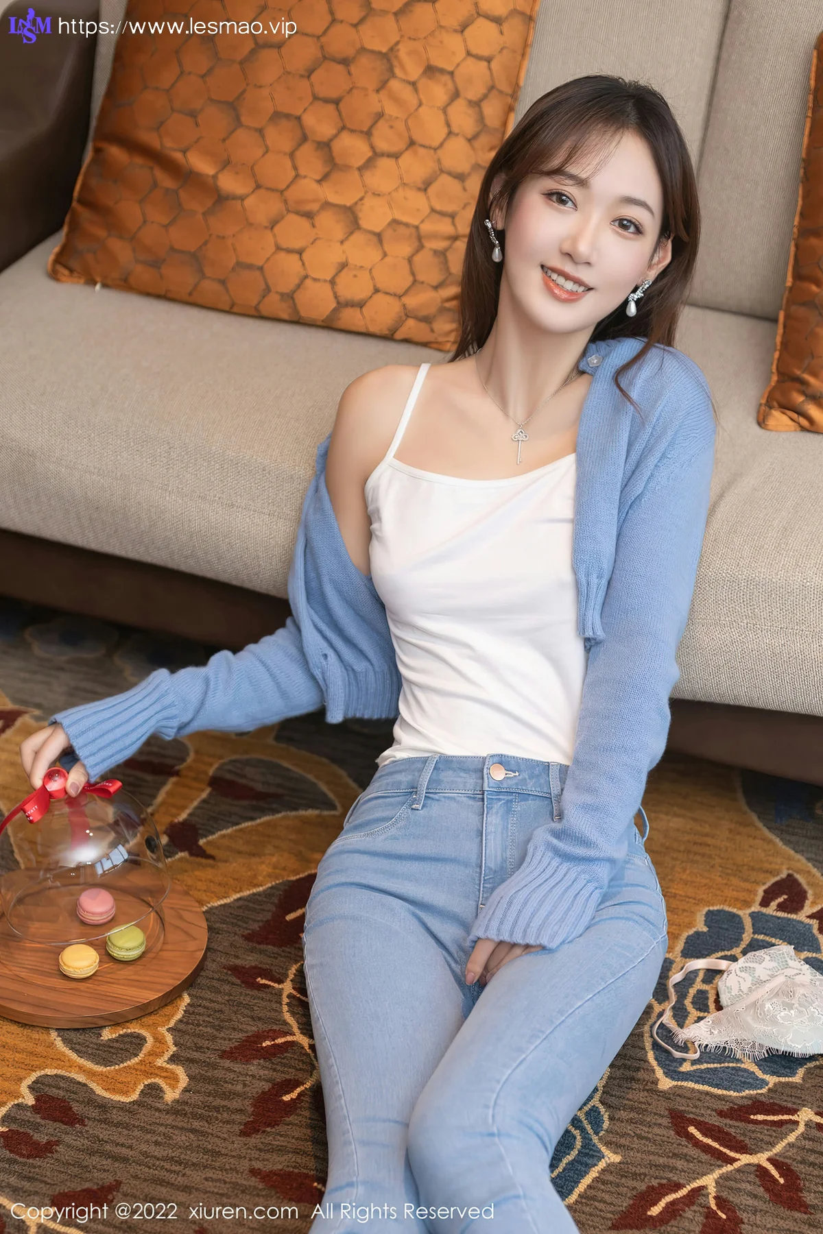 XiuRen 秀人 No.4582 角色扮演小学妹 唐安琪 性感写真11 - 16
