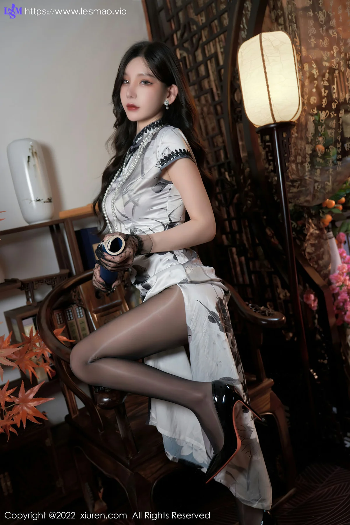 XiuRen 秀人 No.4608 亮丝旗袍 周于希Sally 三亚旅拍写真111 - 16