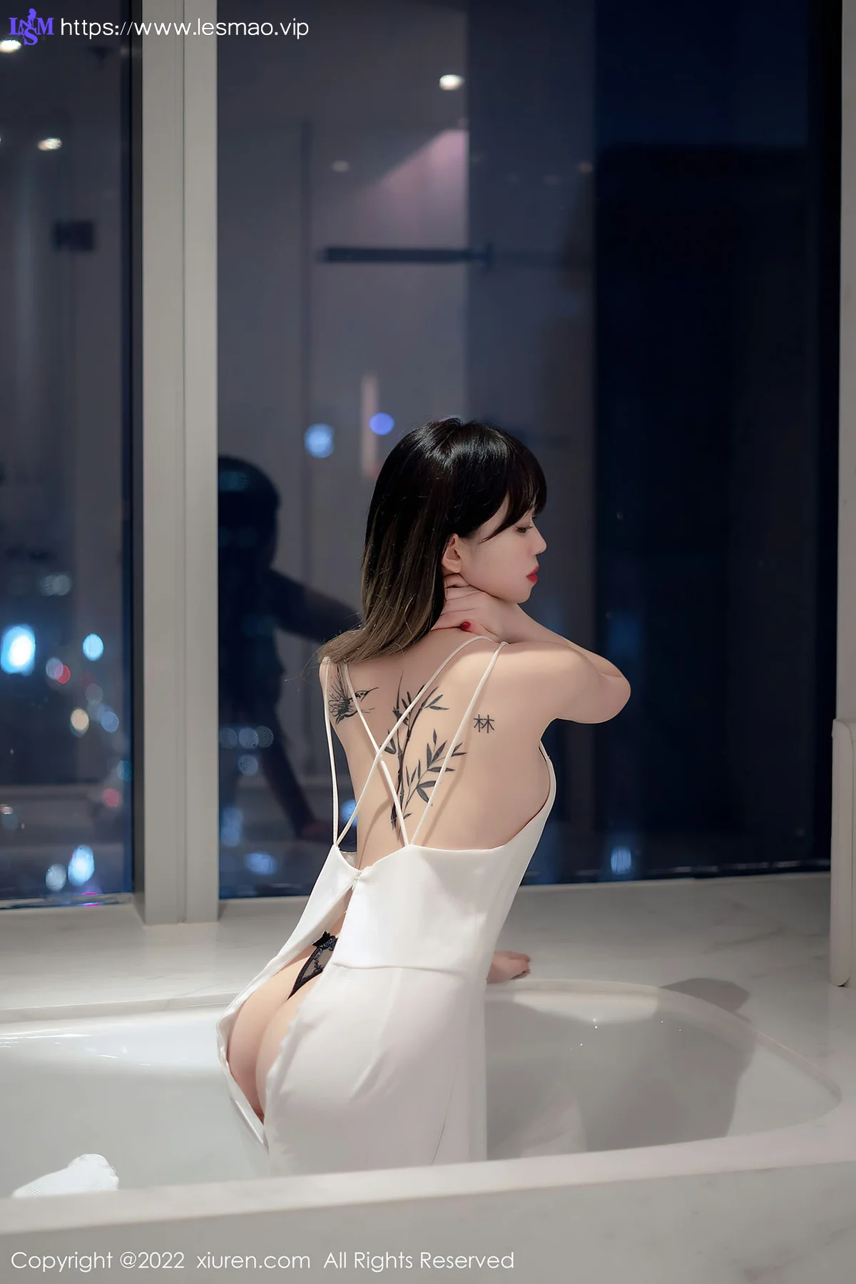XiuRen 秀人 No.4611 轻透薄纱吊带 奶瓶. 性感写真3 - 12