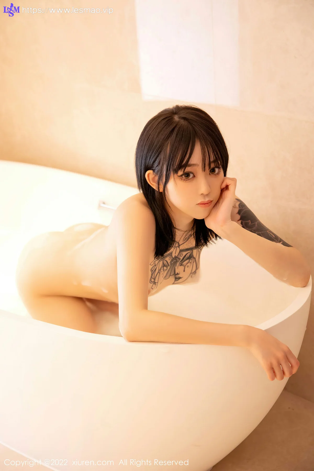 XiuRen 秀人 No.4664 酒店浴缸 奶瓶. 性感写真33 - 56