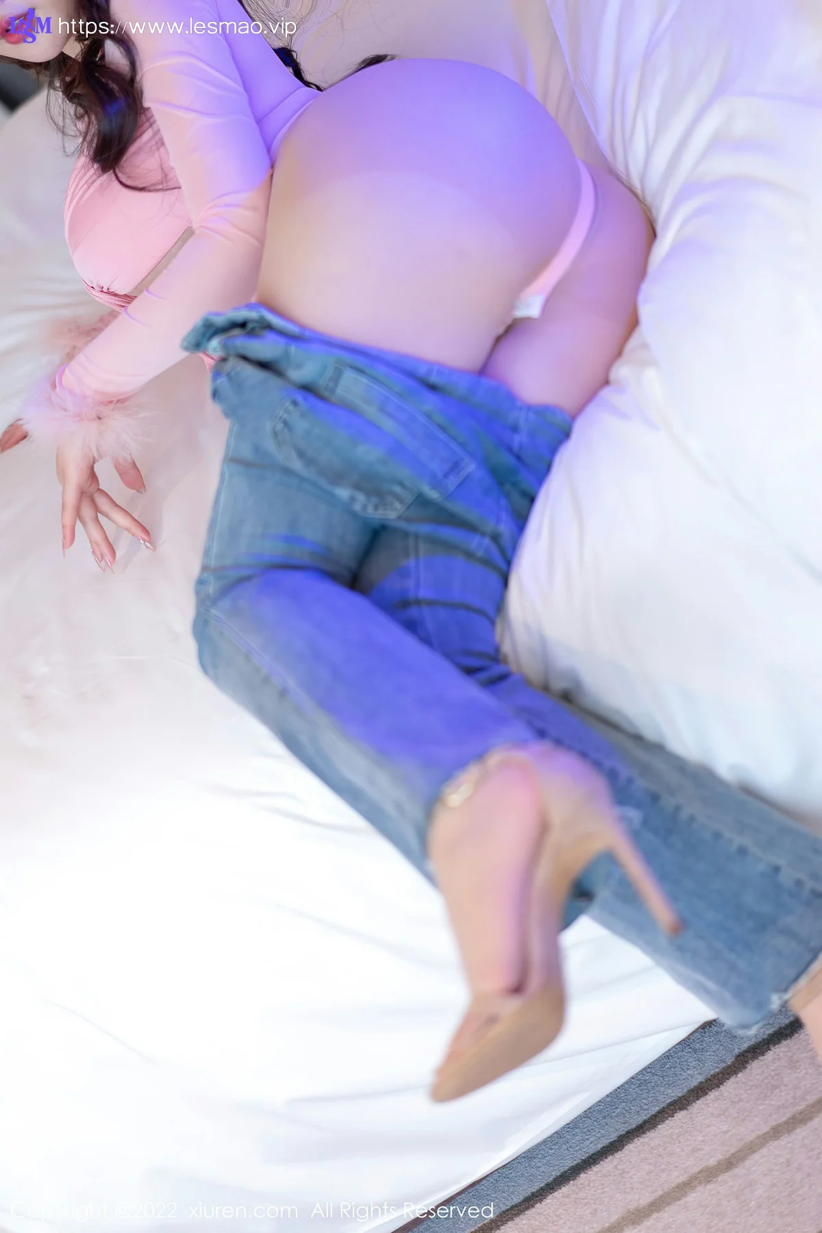 XiuRen 秀人 No.4672 浑圆美臀 小海臀Rena 性感写真33 - 16