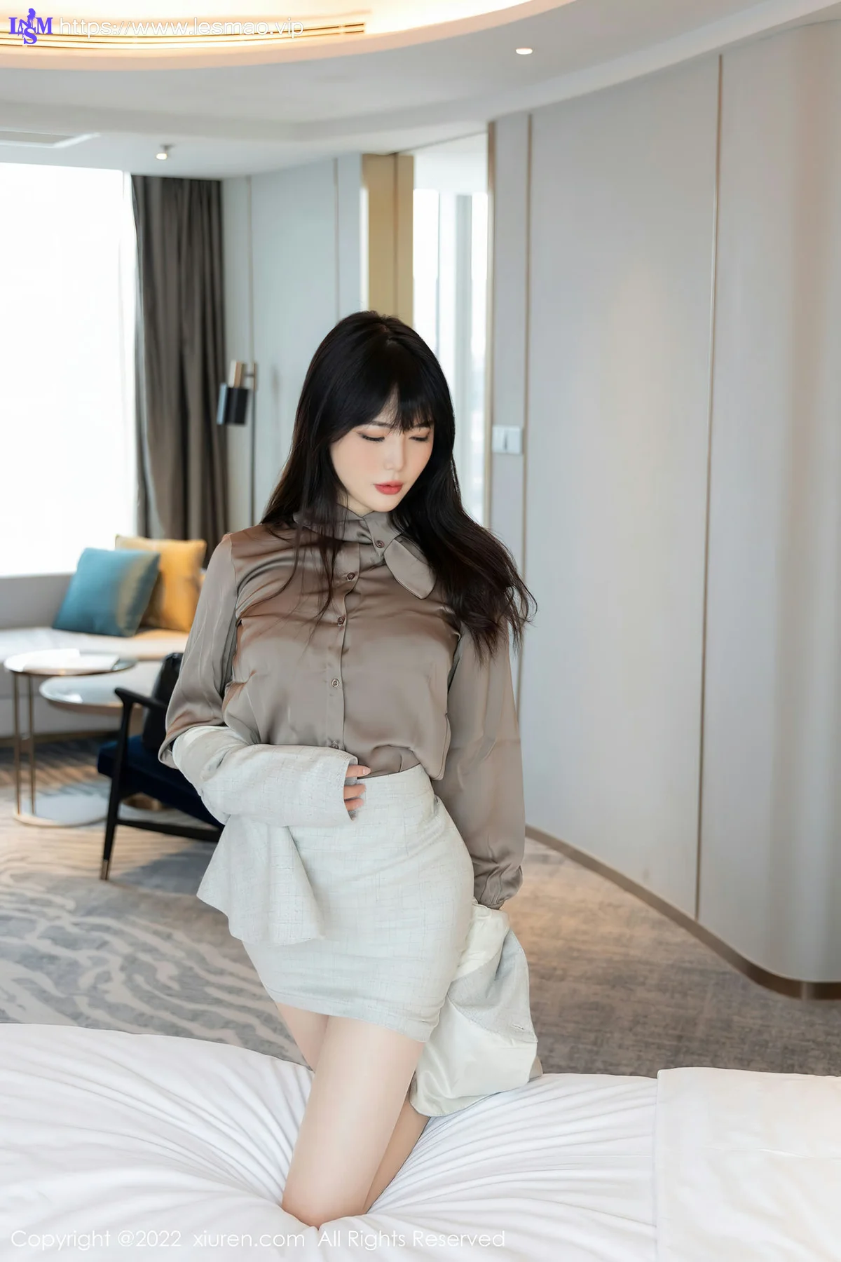 XiuRen 秀人 No.4689 制服诱惑系列 Arude薇薇 性感写真 - 21