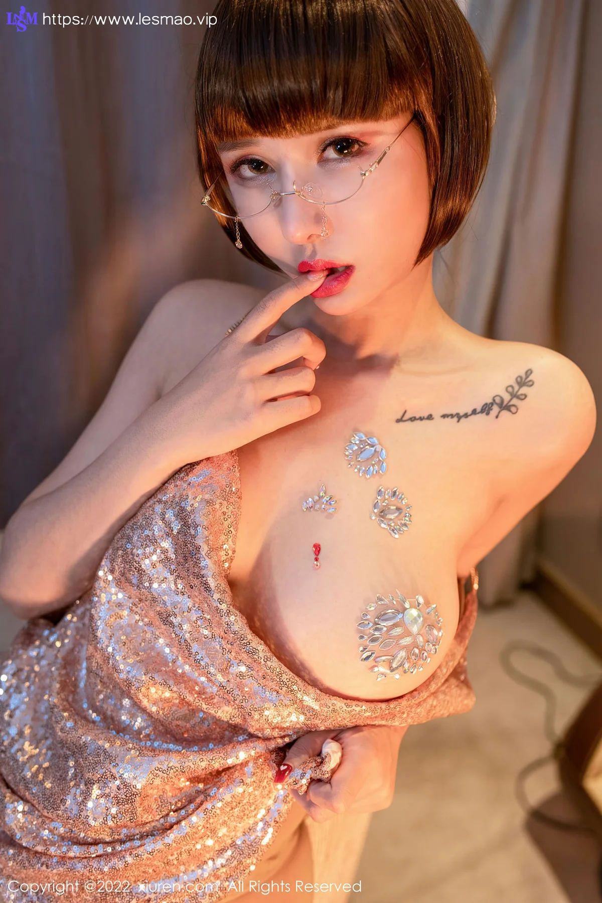 XiuRen 秀人 No.4696 E罩杯大灯 夏沫沫tifa 性感写真33 - 43