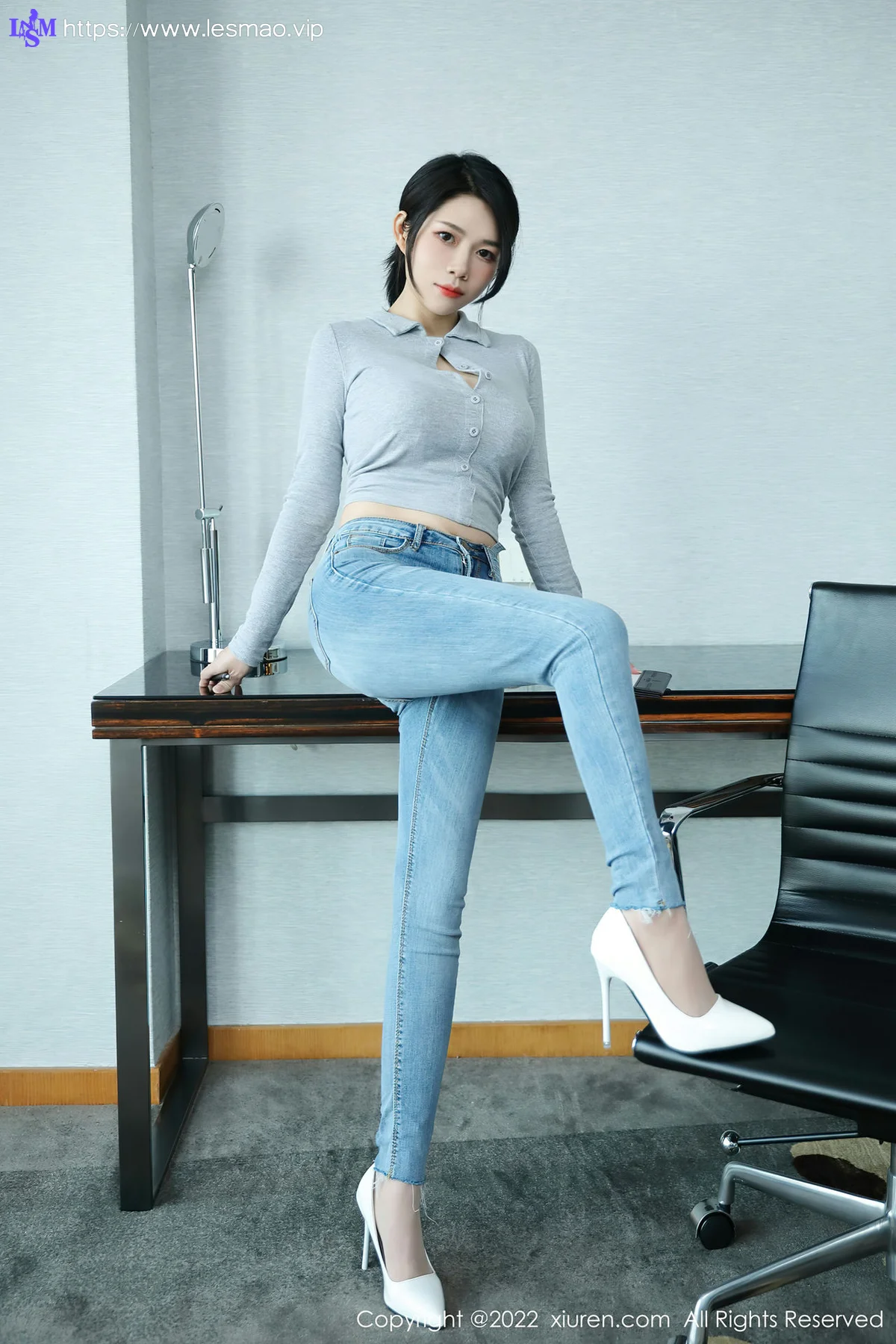 XiuRen 秀人 No.4711 新人模特 娜娜子呀 性感写真 - 11