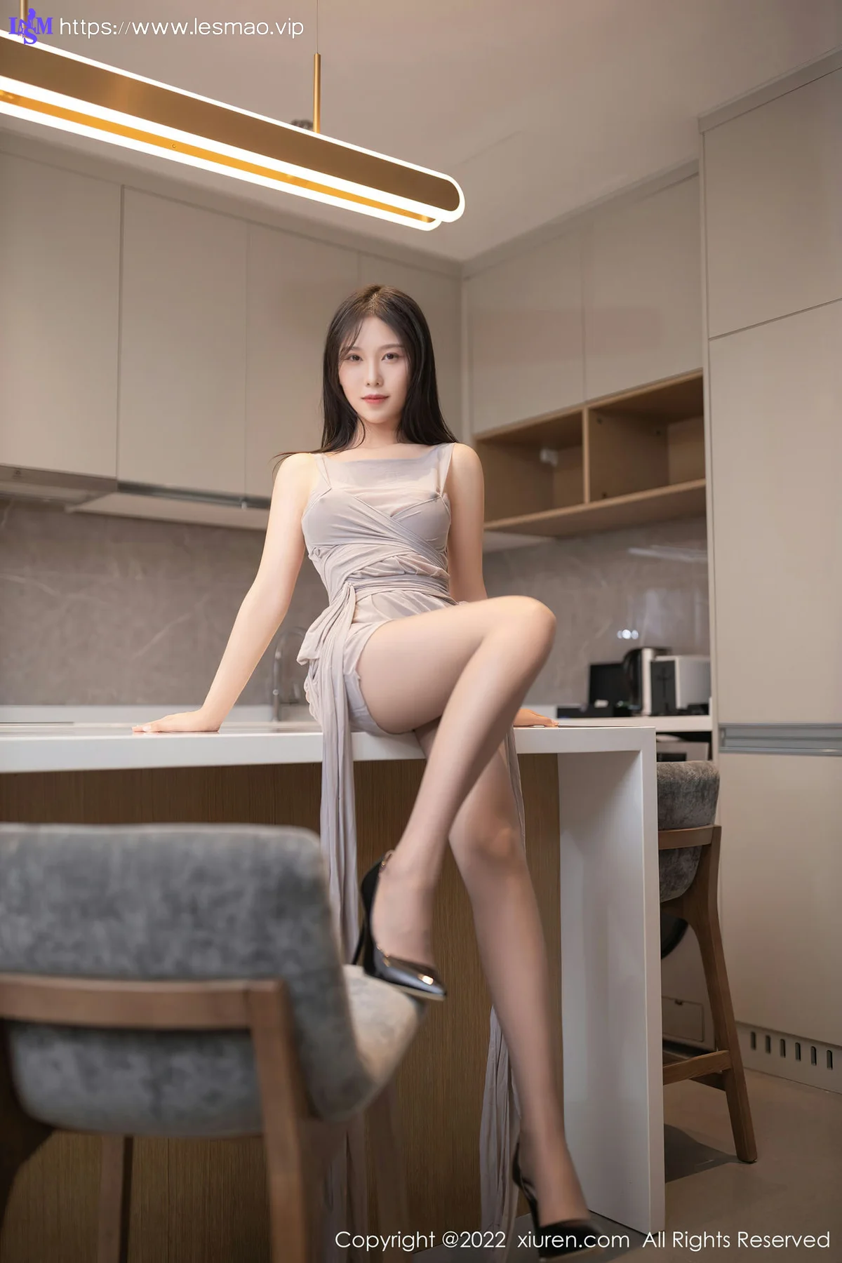 XiuRen 秀人 No.4727 灰色丝袜 利世 性感写真1 - 31