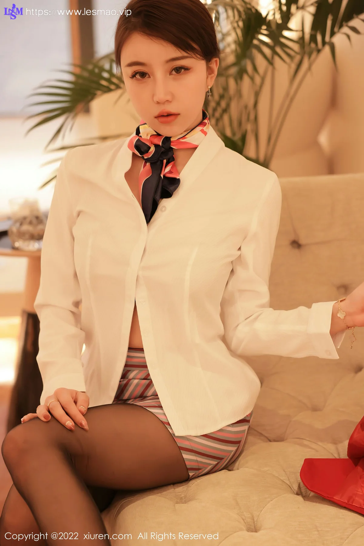 XiuRen 秀人 No.4824 新人制服系列  tina_甜仔 大理旅拍22 - 14